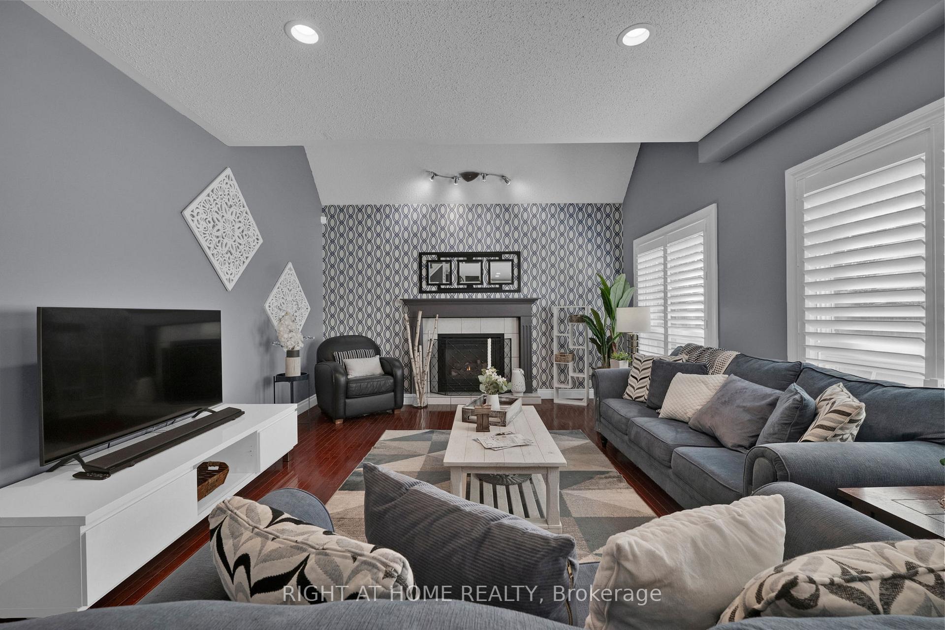 Photo 8 of 75 Auburn Lane, Clarington, Courtice — HOMEH