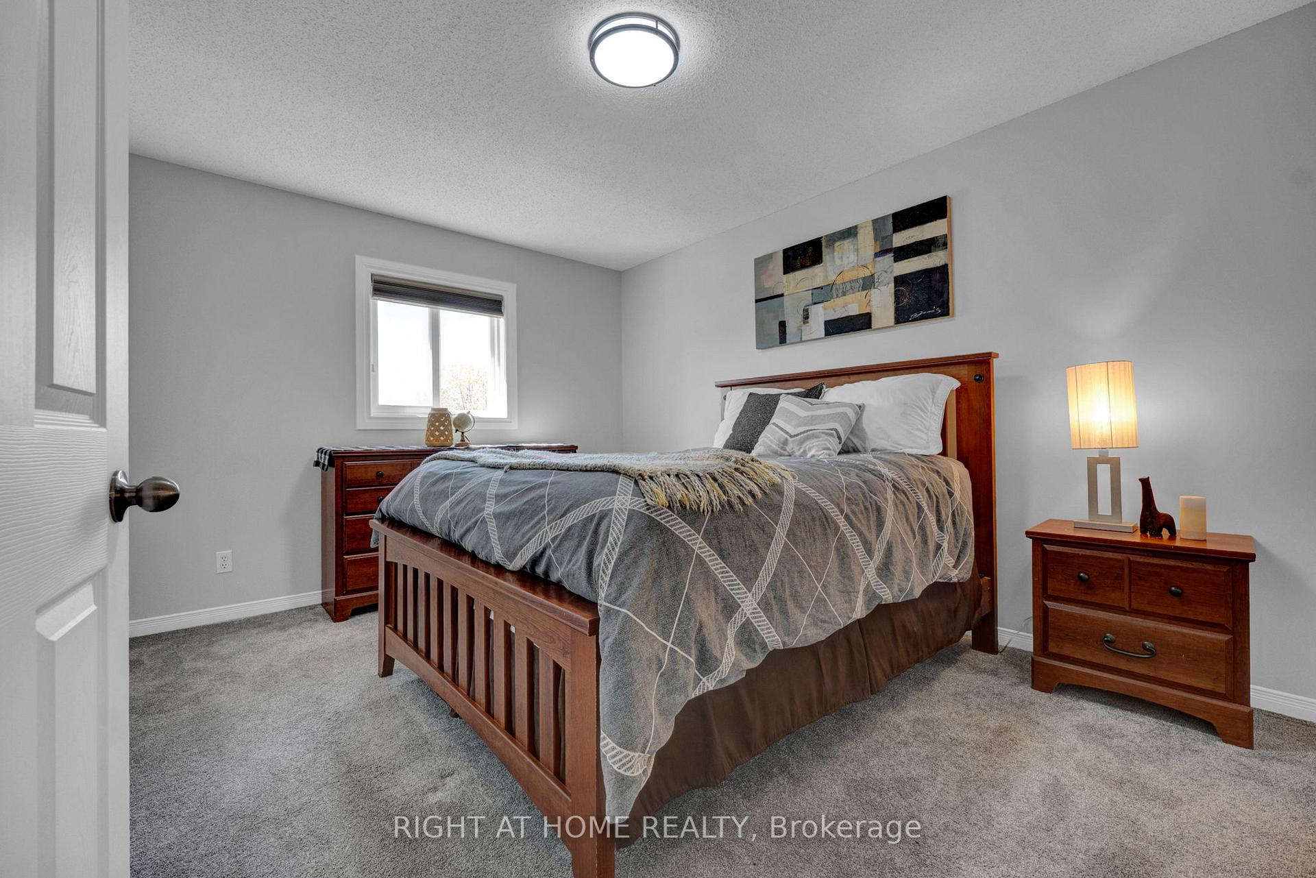 Photo 20 of 75 Auburn Lane, Clarington, Courtice — HOMEH