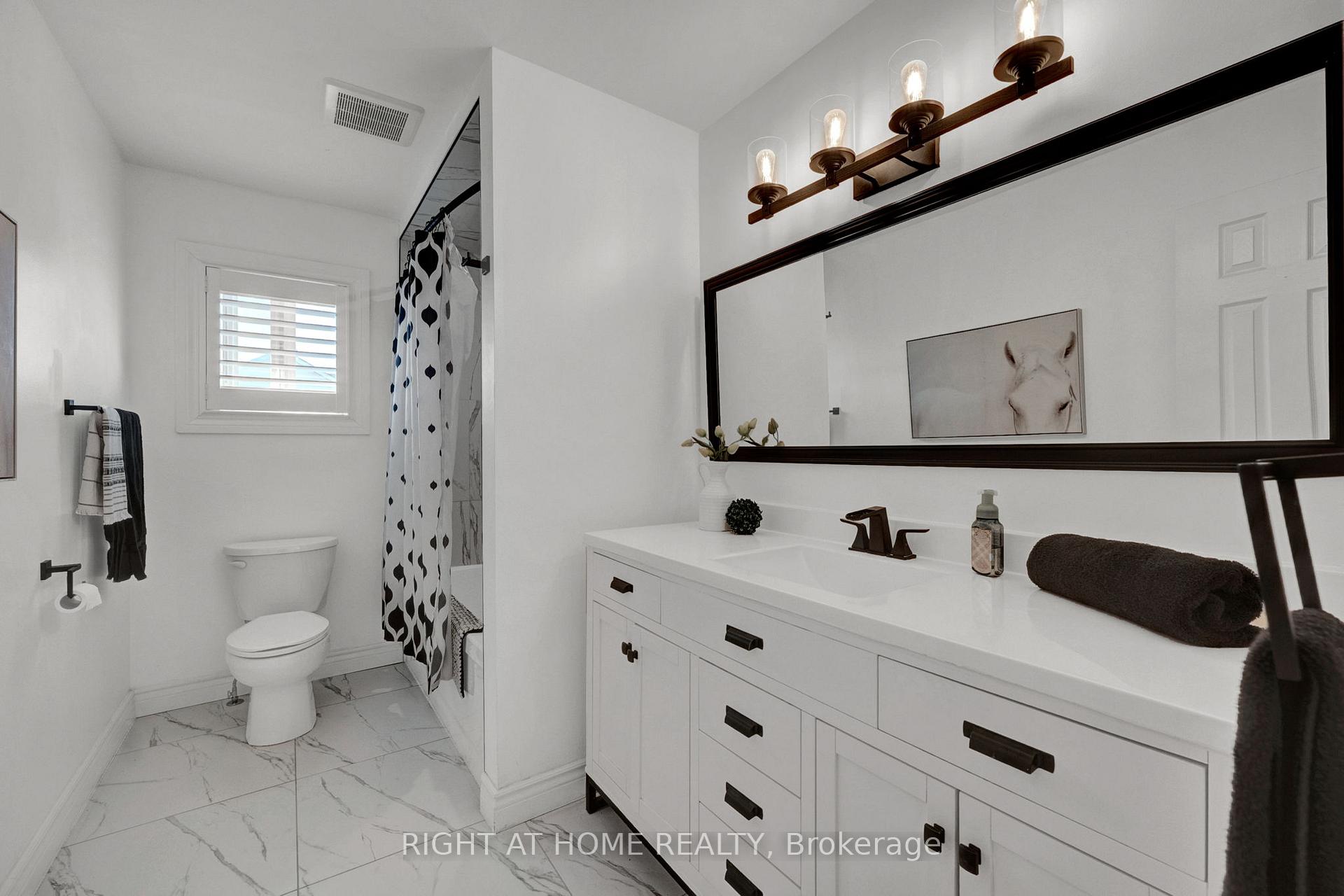 Photo 23 of 75 Auburn Lane, Clarington, Courtice — HOMEH