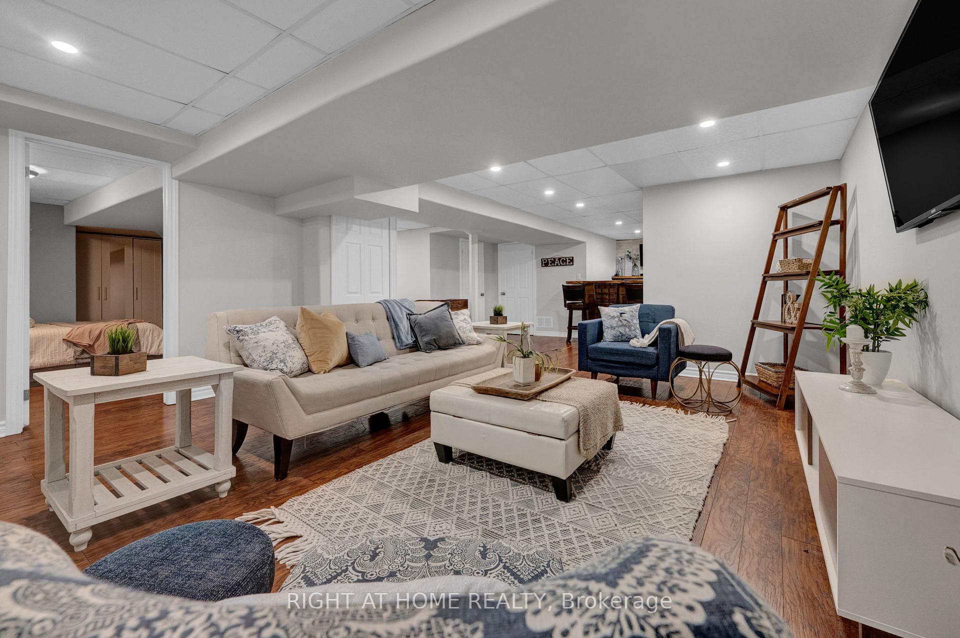 Photo 32 of 75 Auburn Lane, Clarington, Courtice — HOMEH