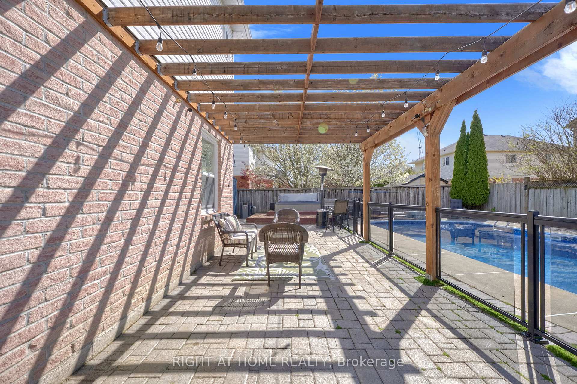 Photo 39 of 75 Auburn Lane, Clarington, Courtice — HOMEH