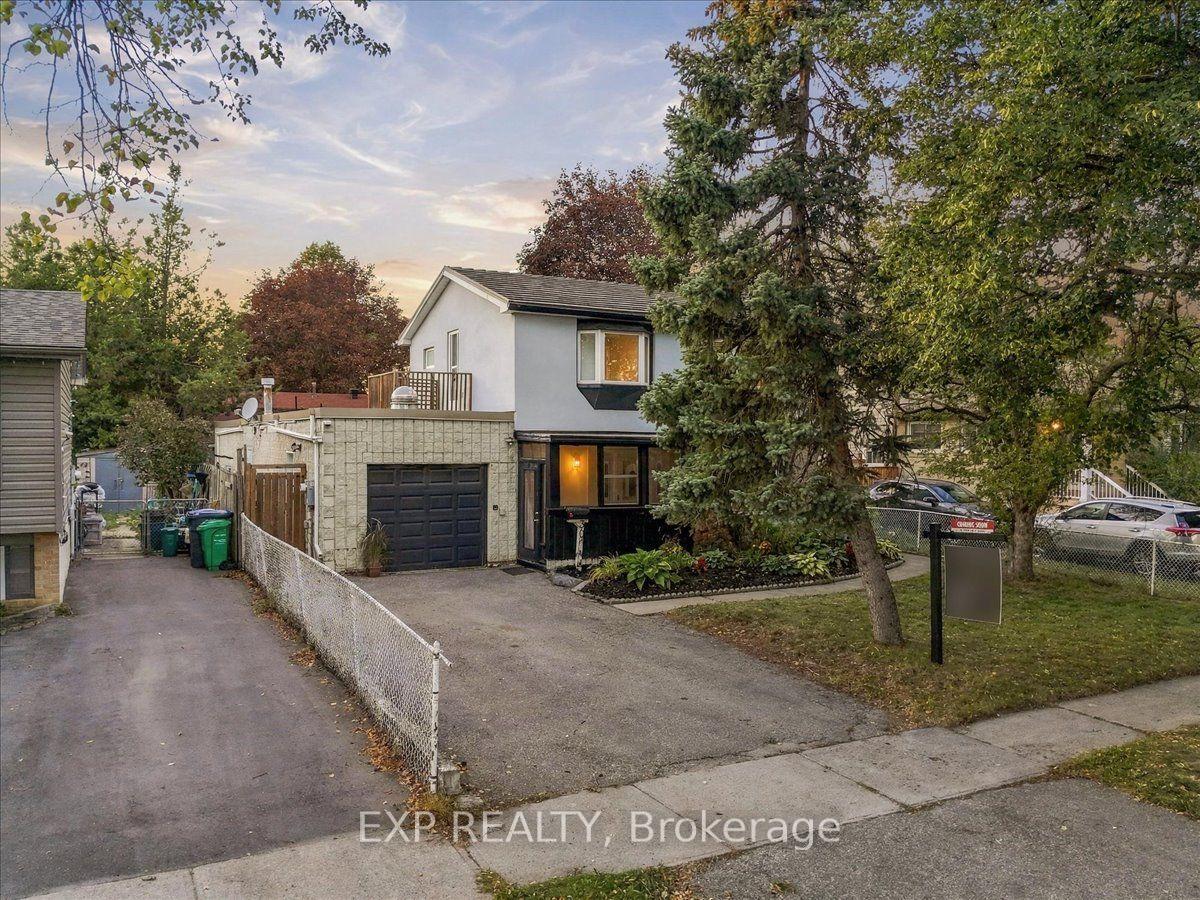Photo 2 of 30 Herkley Drive, Brampton, Madoc — HOMEH