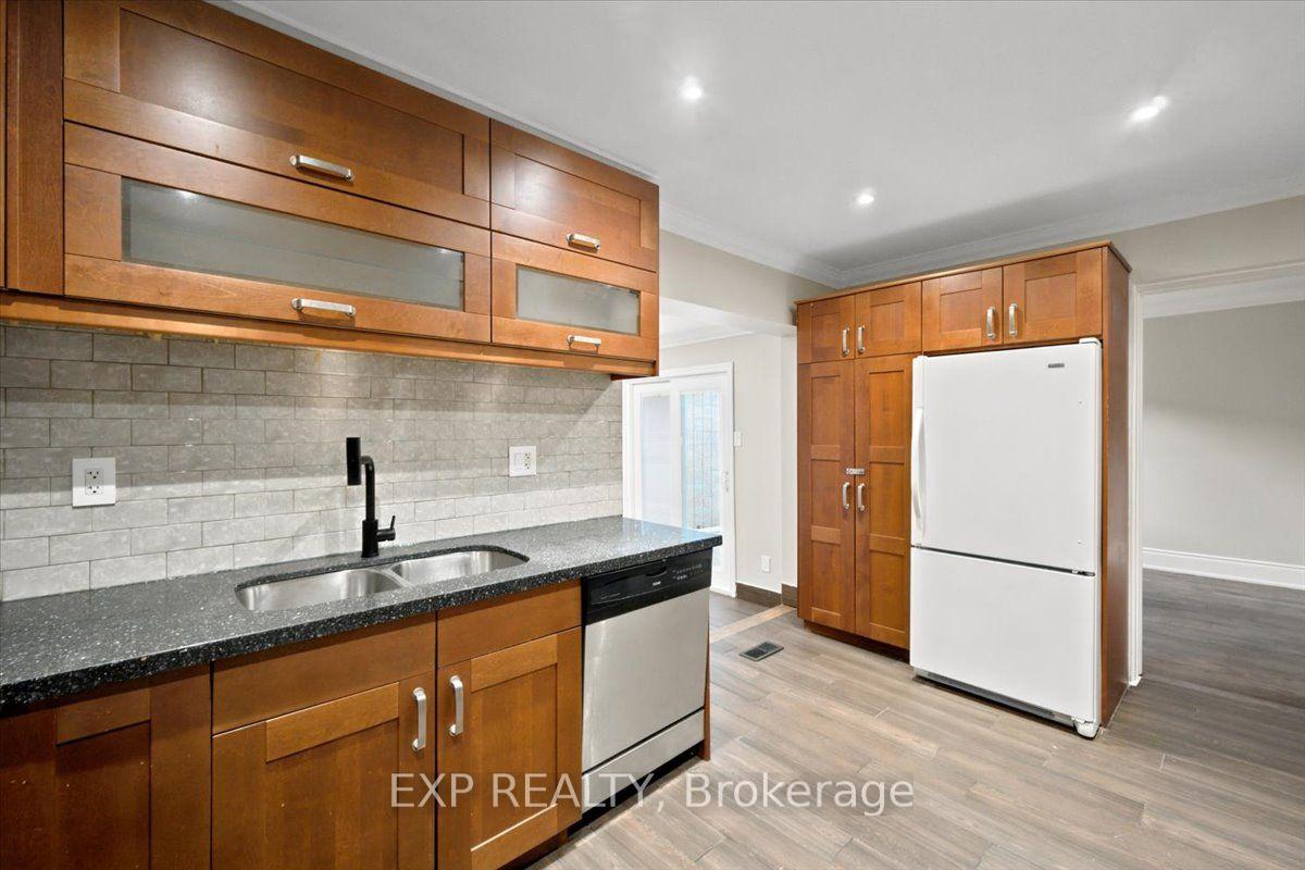 Photo 12 of 30 Herkley Drive, Brampton, Madoc — HOMEH