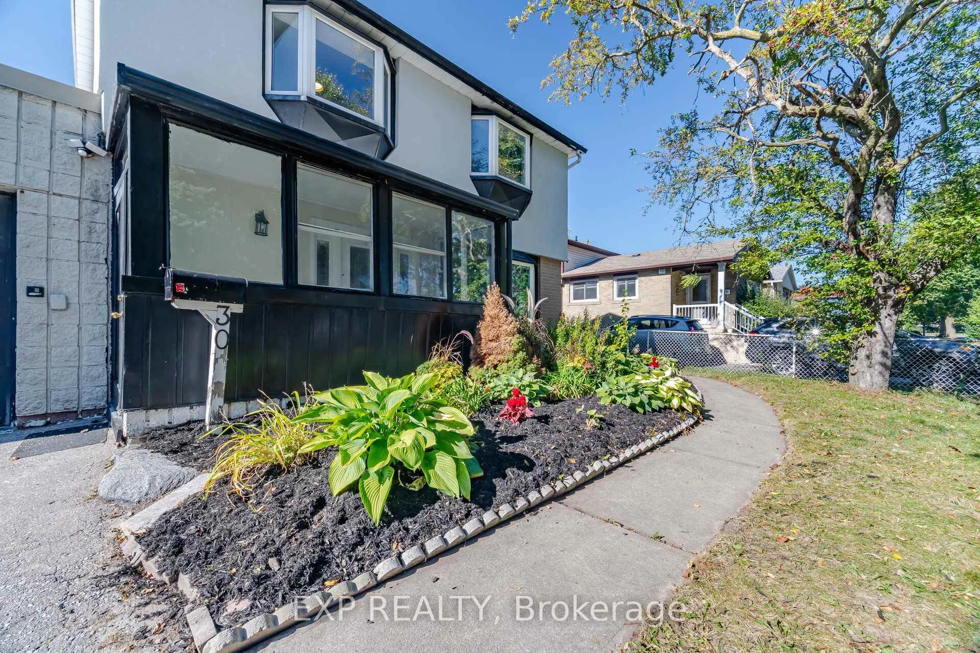 Photo 7 of 30 Herkley Drive, Brampton, Madoc — HOMEH