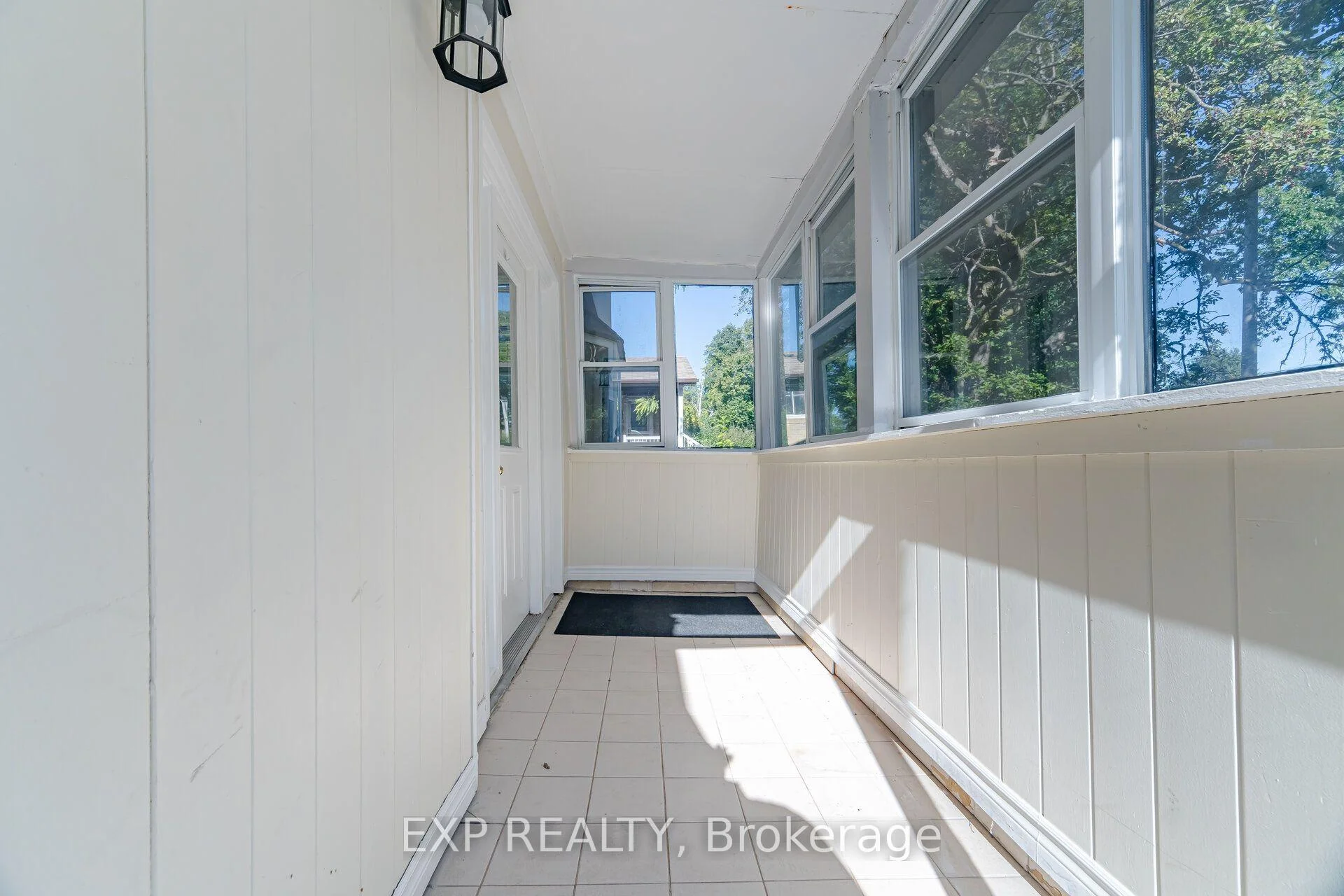 Photo 9 of 30 Herkley Drive, Brampton, Madoc — HOMEH
