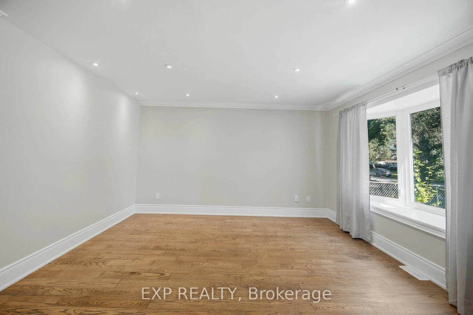 Photo 15 of 30 Herkley Drive, Brampton, Madoc — HOMEH