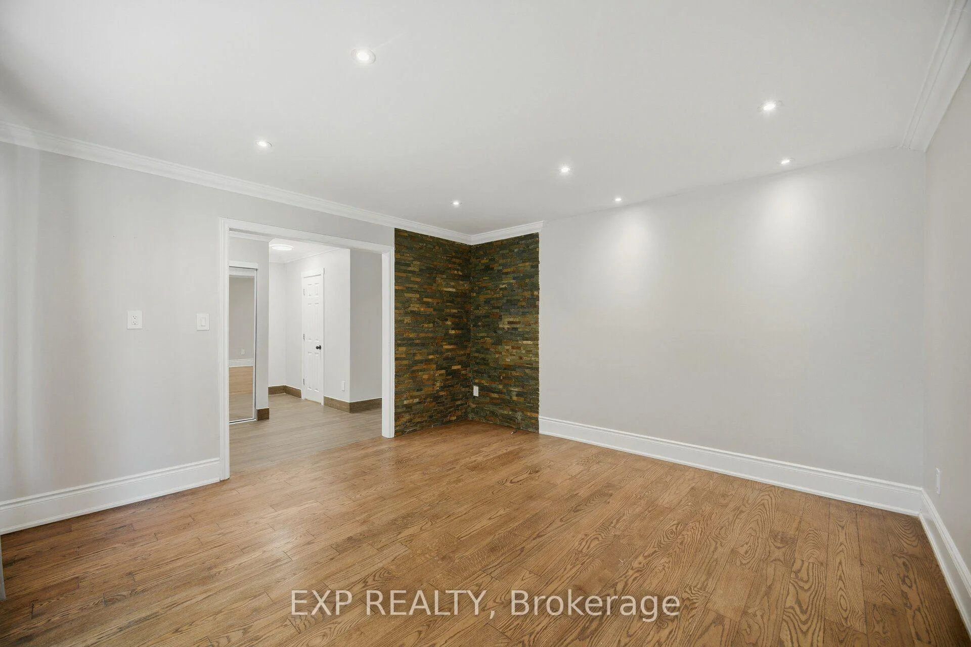 Photo 19 of 30 Herkley Drive, Brampton, Madoc — HOMEH