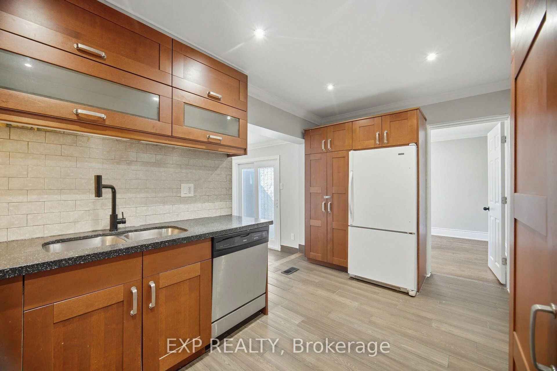 Photo 25 of 30 Herkley Drive, Brampton, Madoc — HOMEH
