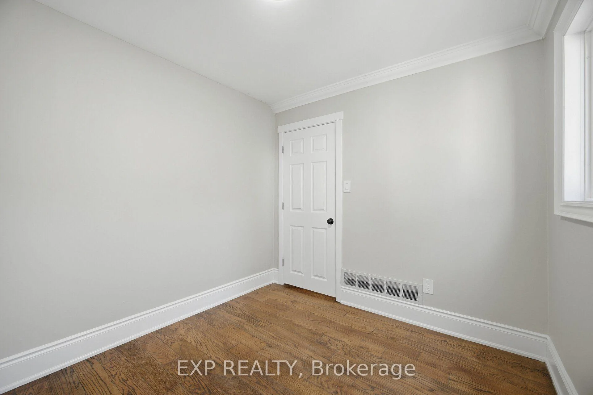 Photo 39 of 30 Herkley Drive, Brampton, Madoc — HOMEH