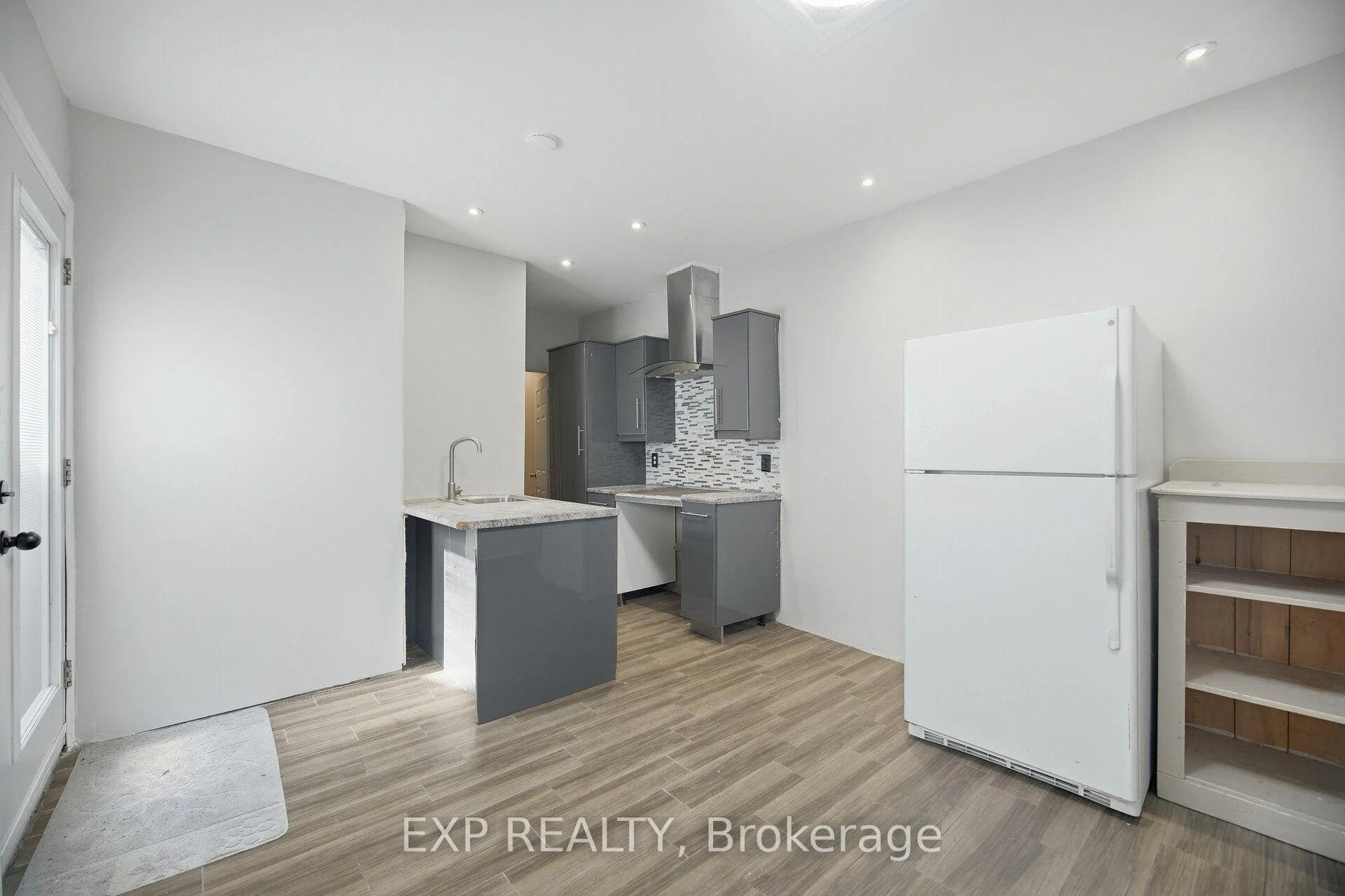Photo 49 of 30 Herkley Drive, Brampton, Madoc — HOMEH