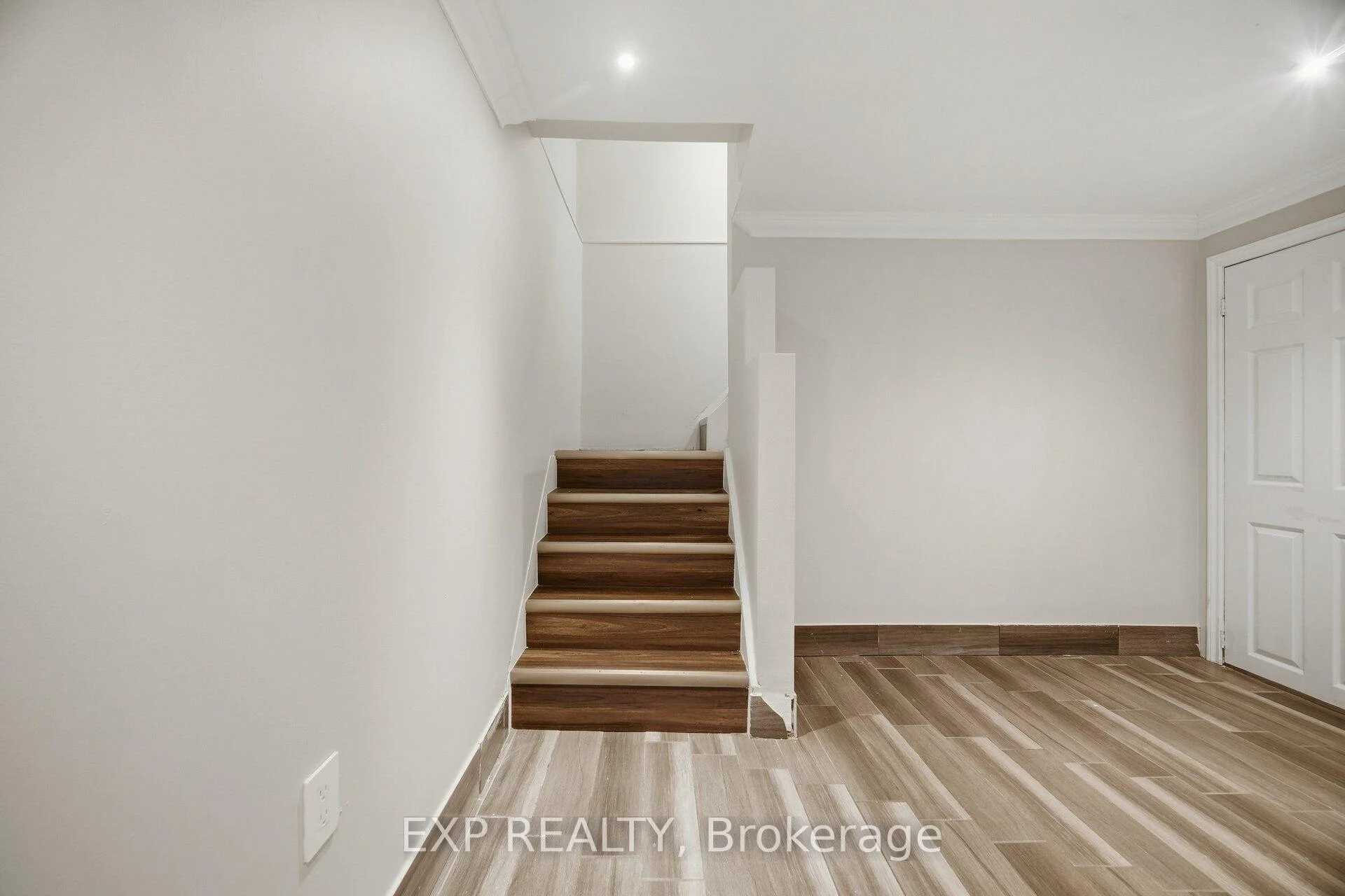 Photo 72 of 30 Herkley Drive, Brampton, Madoc — HOMEH