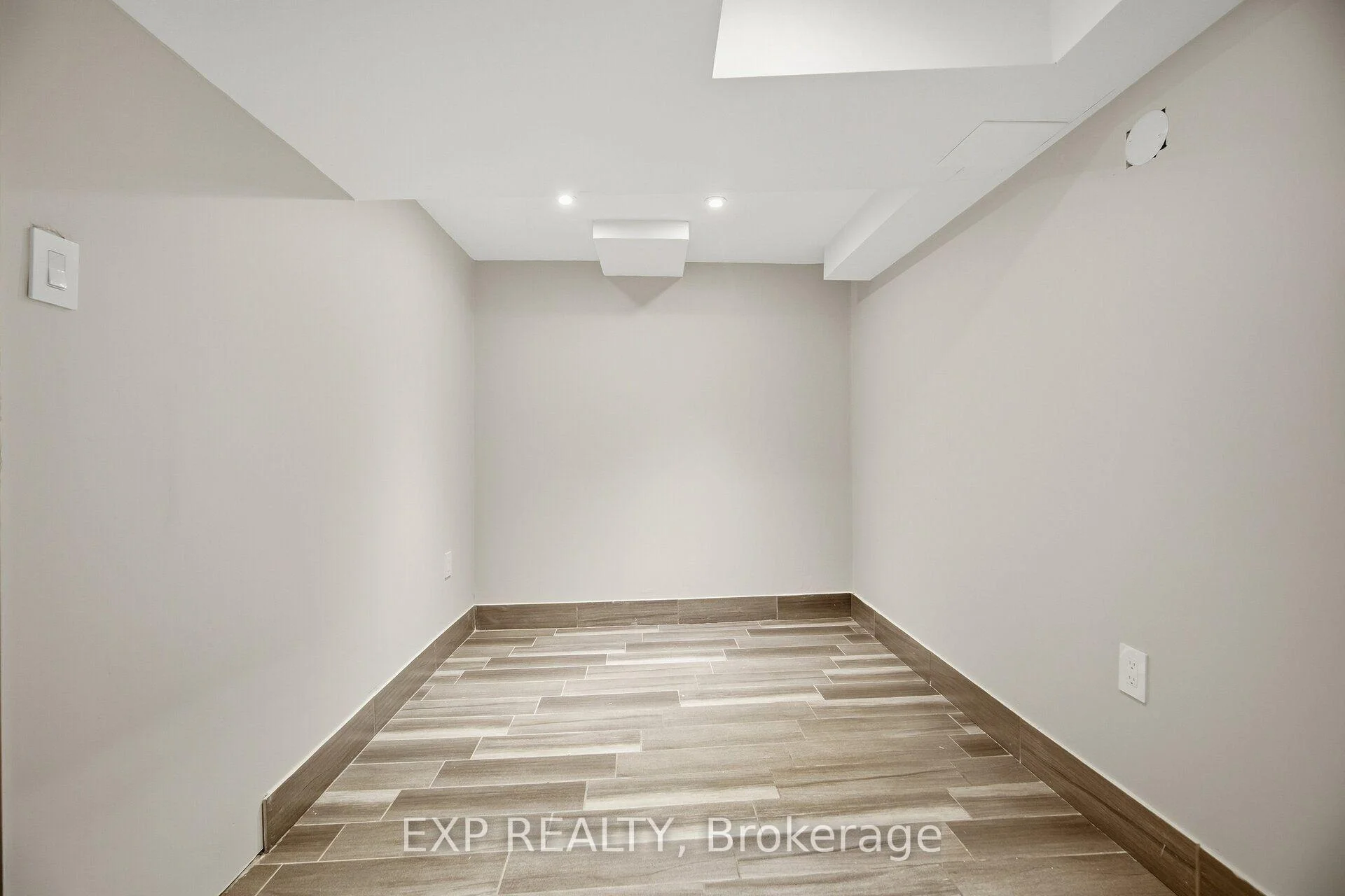 Photo 75 of 30 Herkley Drive, Brampton, Madoc — HOMEH