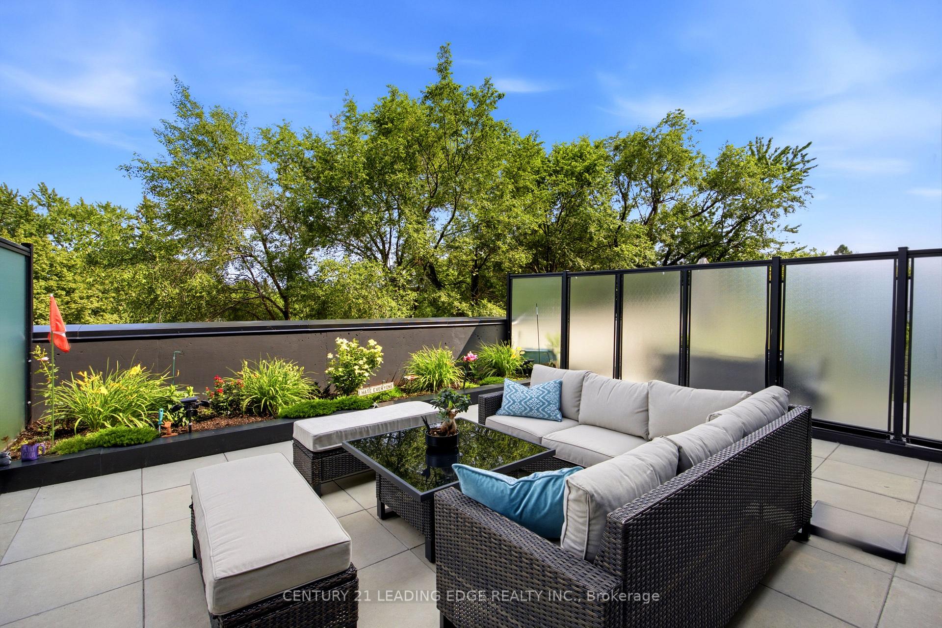 Photo of Unit 219, 2799 Kingston Road