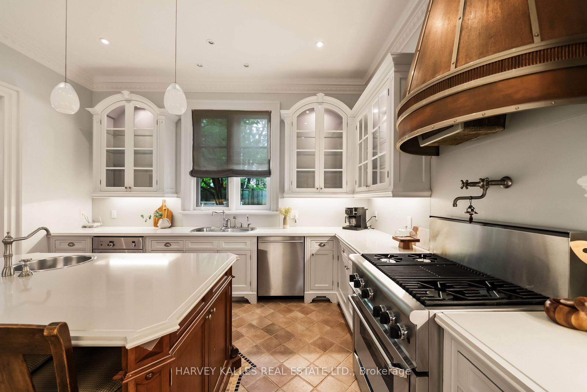 Photo 20 of 250 Forest Hill Road, Toronto, Forest Hill South — HOMEH