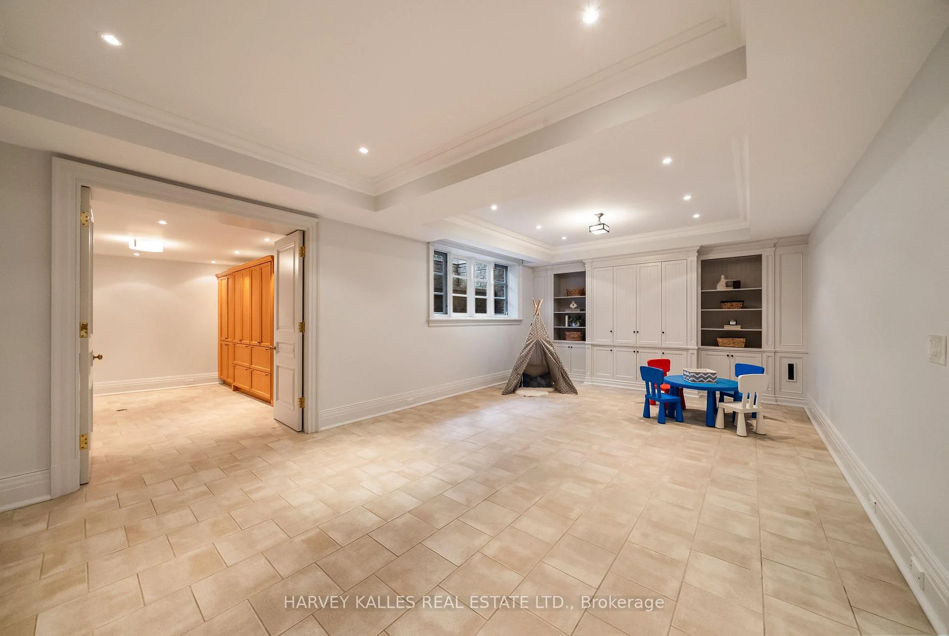 Photo 64 of 250 Forest Hill Road, Toronto, Forest Hill South — HOMEH