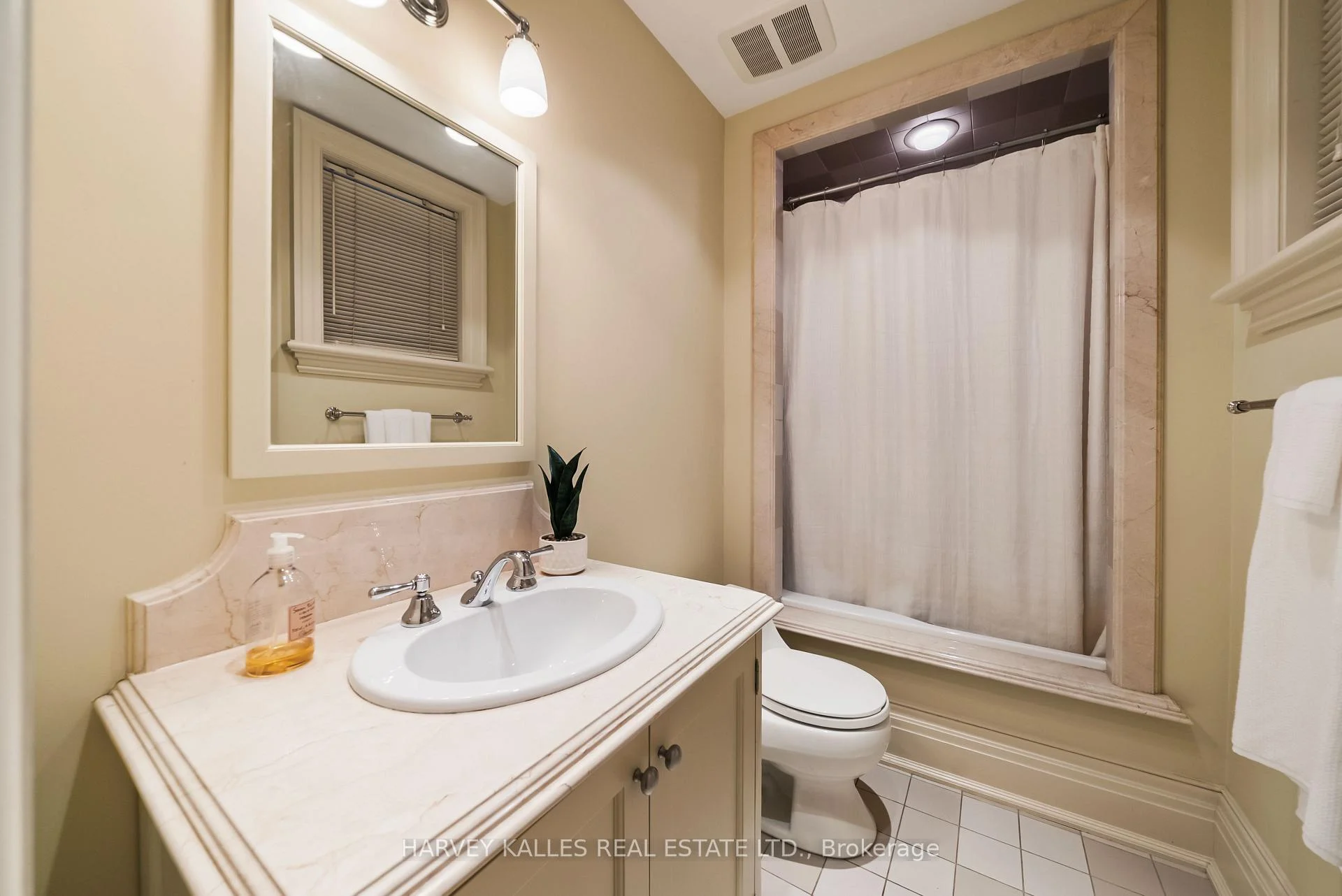 Photo 66 of 250 Forest Hill Road, Toronto, Forest Hill South — HOMEH