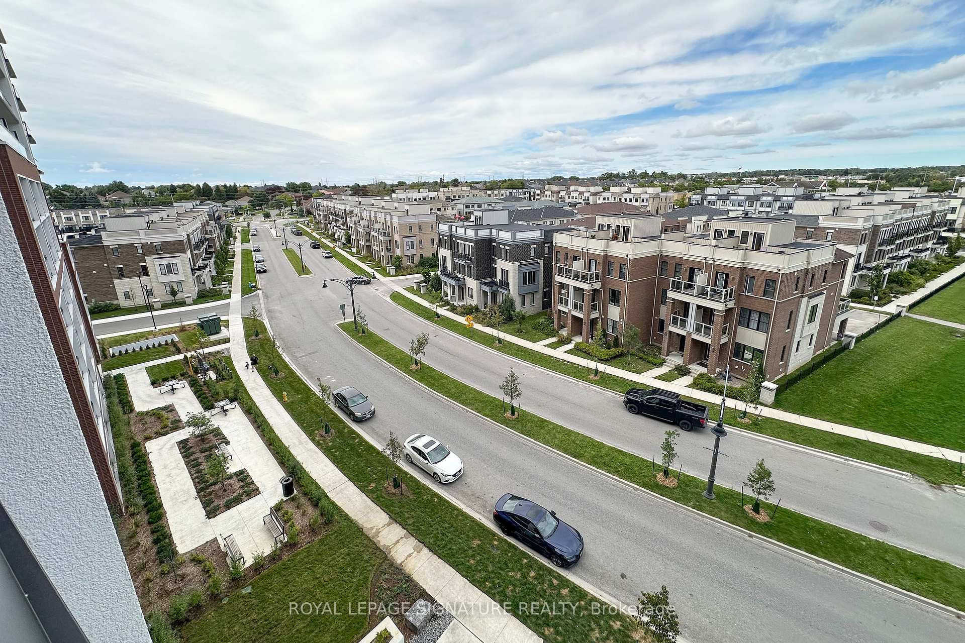 Photo 13 of Unit 613, 51 Clarington Boulevard, Clarington, Bowmanville — HOMEH