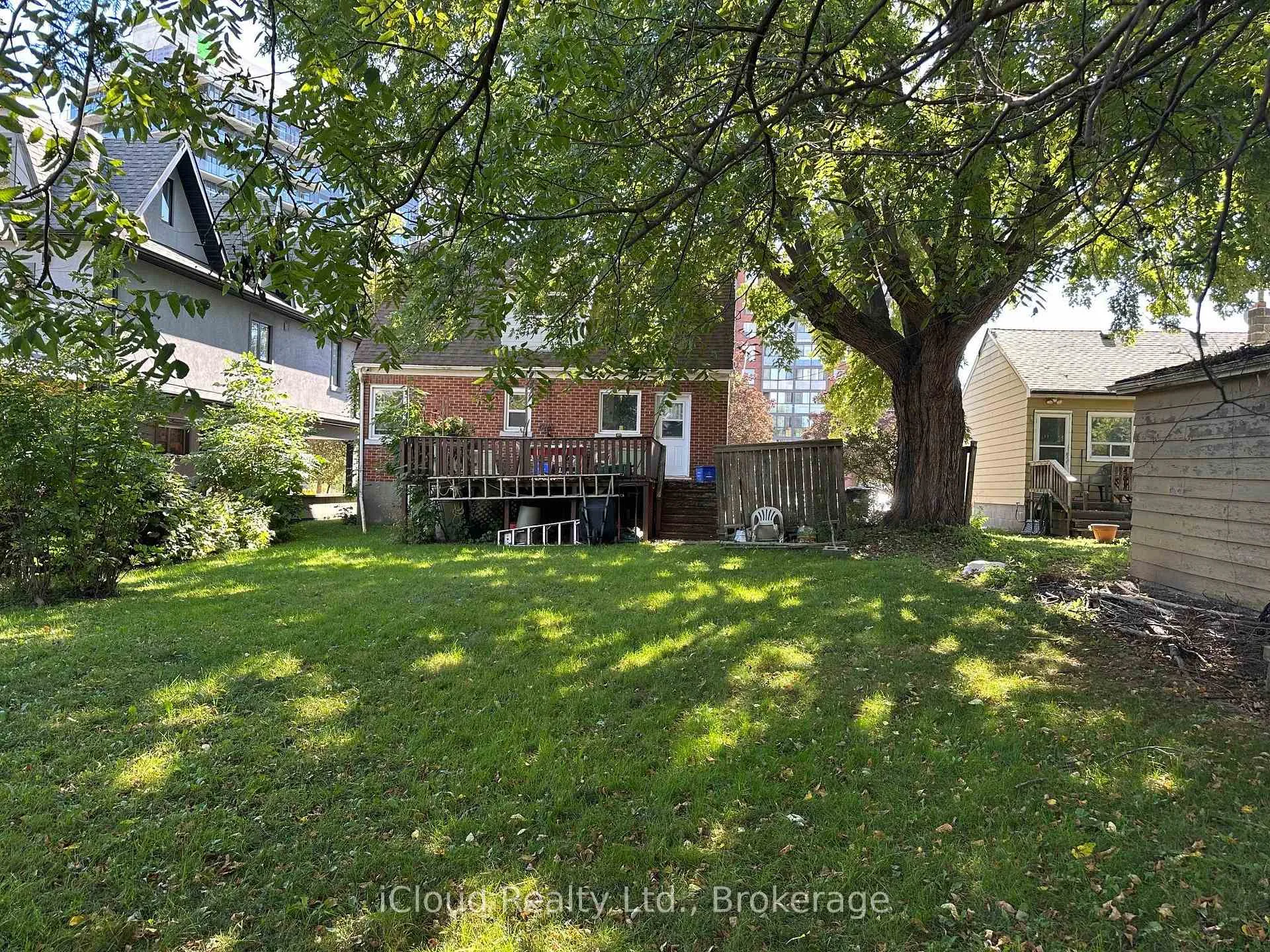 Photo 15 of 1321 St. James Avenue, Mississauga, Lakeview — HOMEH