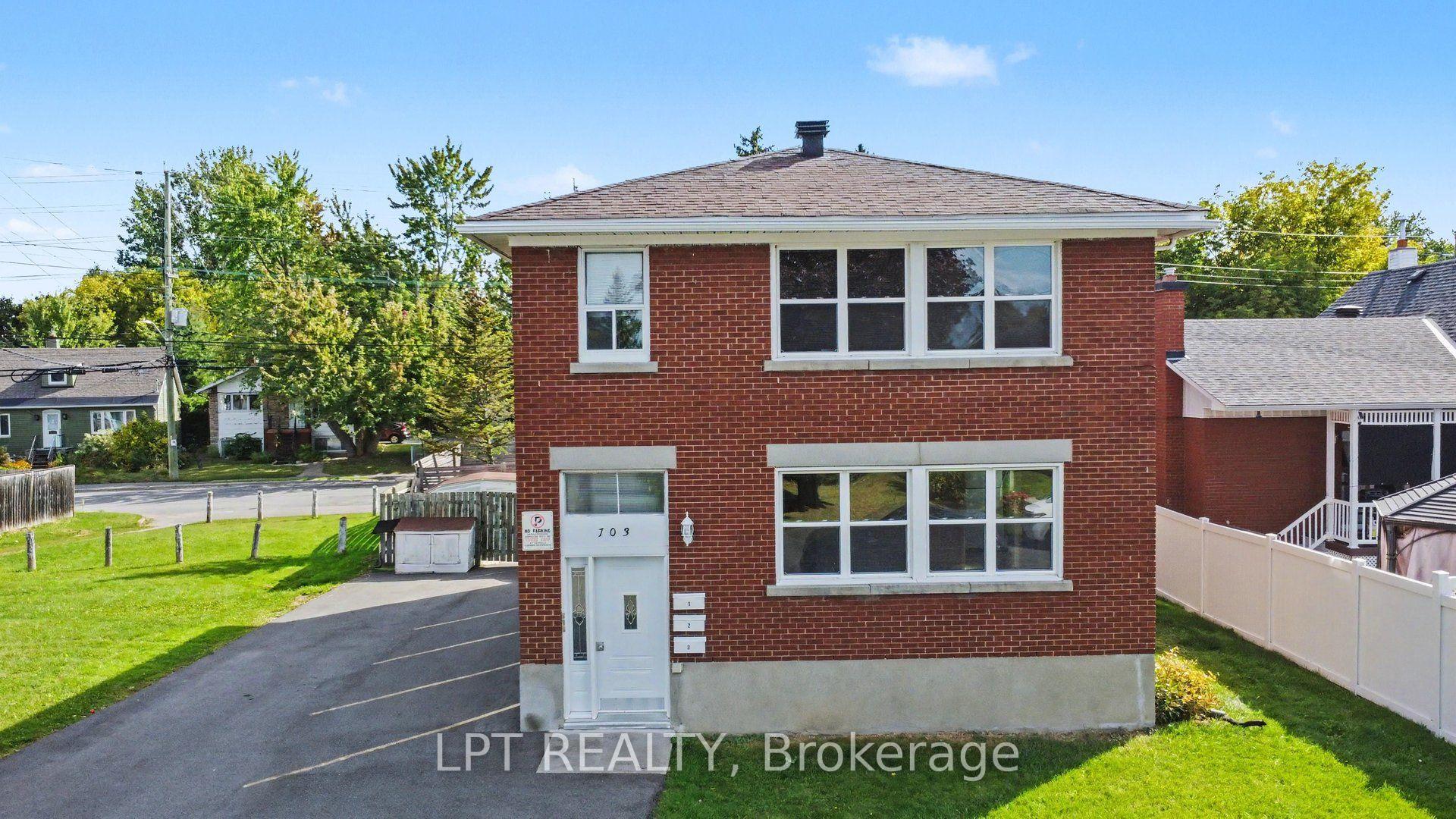 Photo 4 of 703 Morgan Street, Ottawa, Vanier — HOMEH