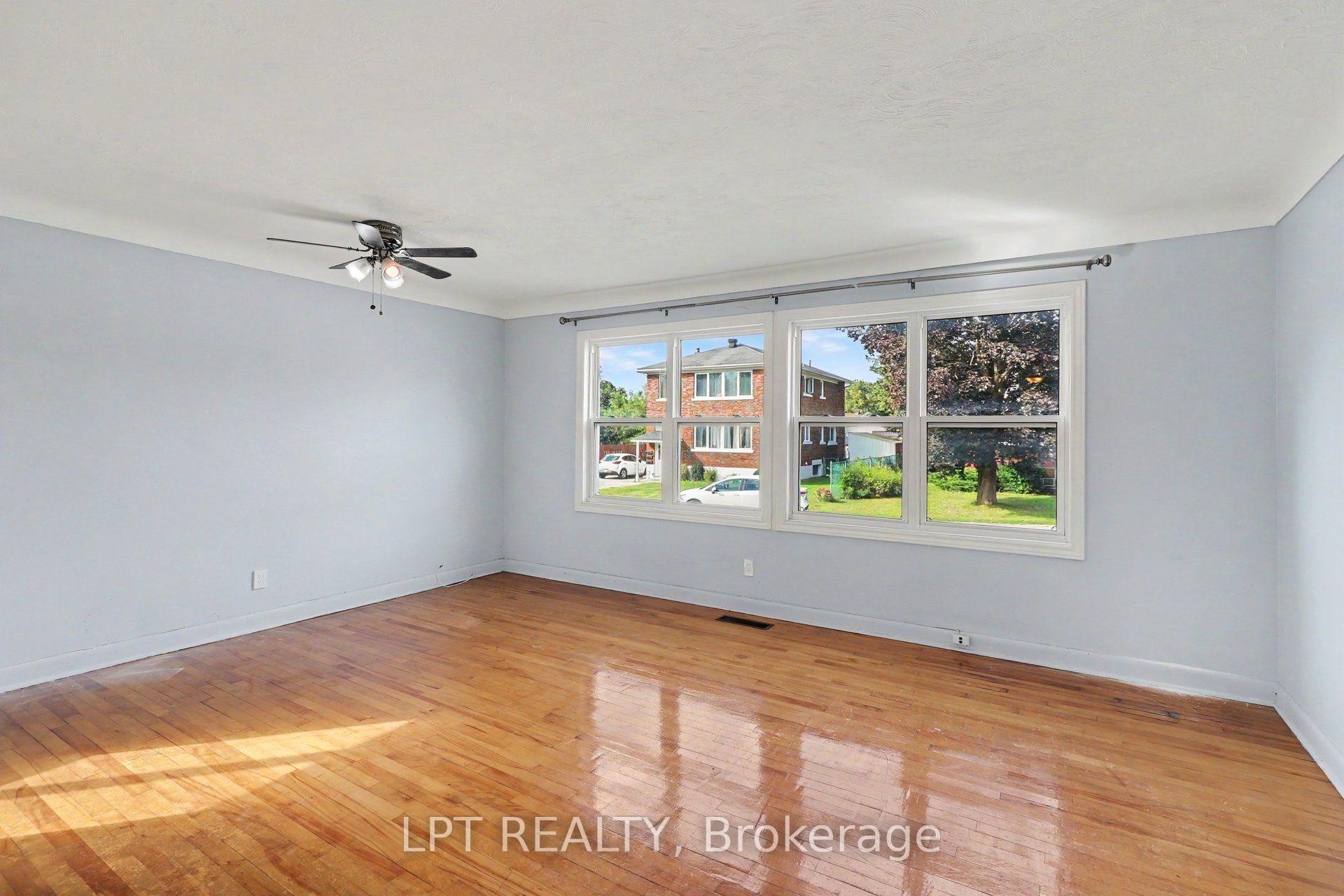 Photo 7 of 703 Morgan Street, Ottawa, Vanier — HOMEH
