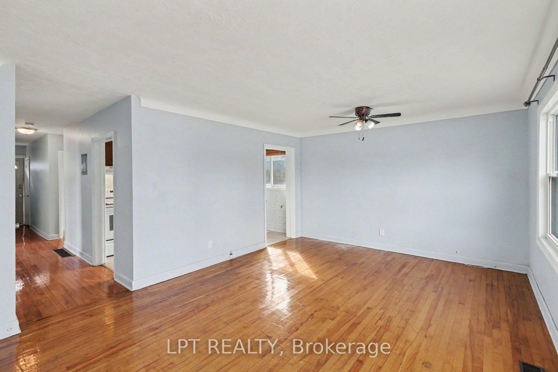 Photo 9 of 703 Morgan Street, Ottawa, Vanier — HOMEH