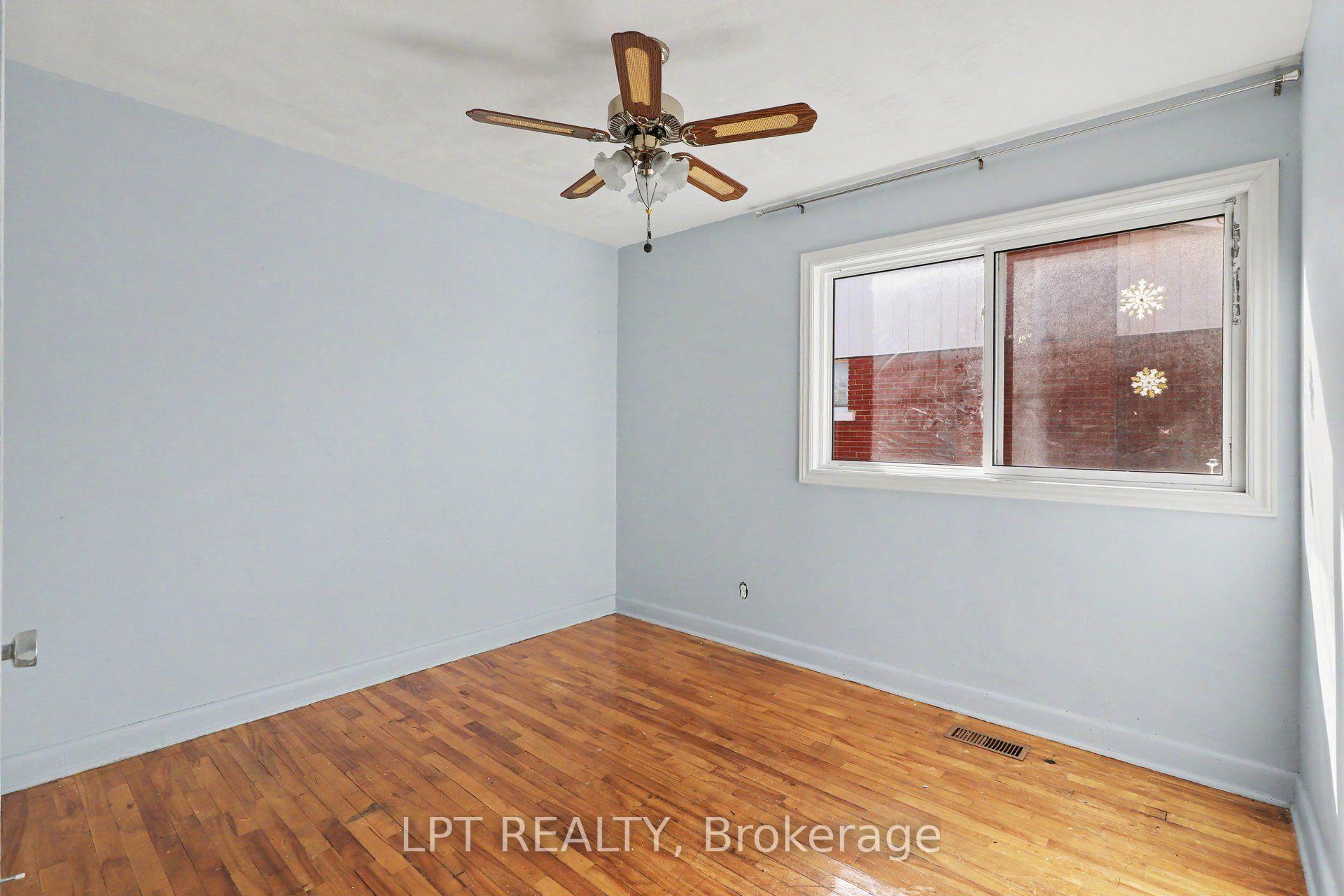 Photo 15 of 703 Morgan Street, Ottawa, Vanier — HOMEH