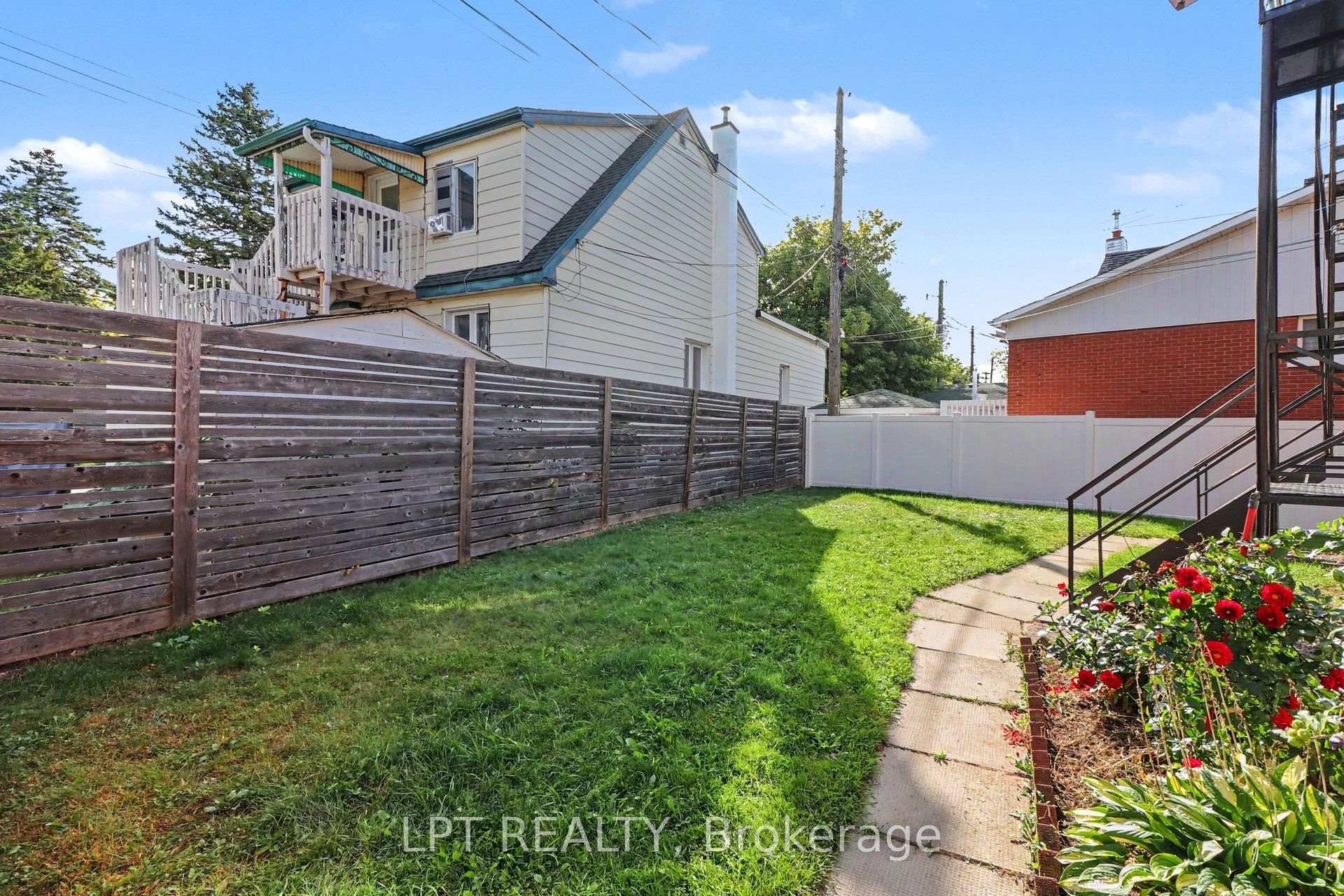Photo 22 of 703 Morgan Street, Ottawa, Vanier — HOMEH