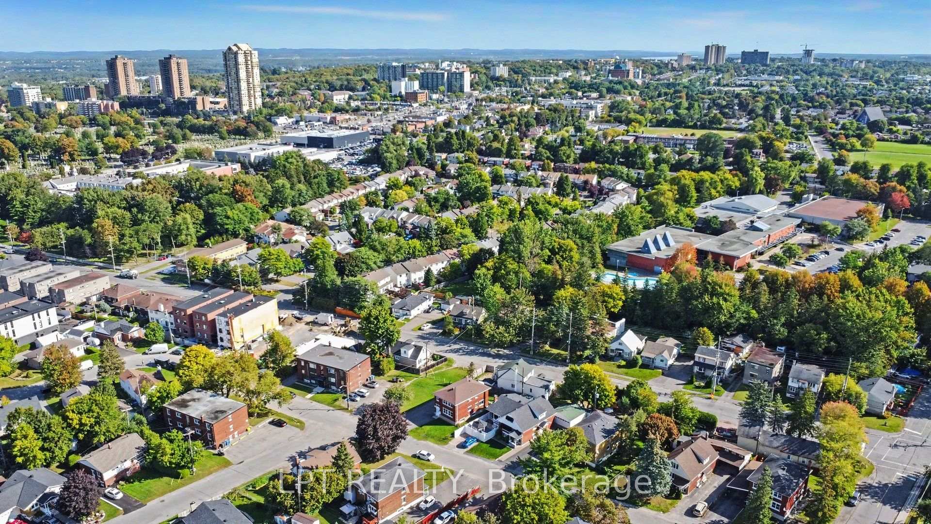 Photo 23 of 703 Morgan Street, Ottawa, Vanier — HOMEH