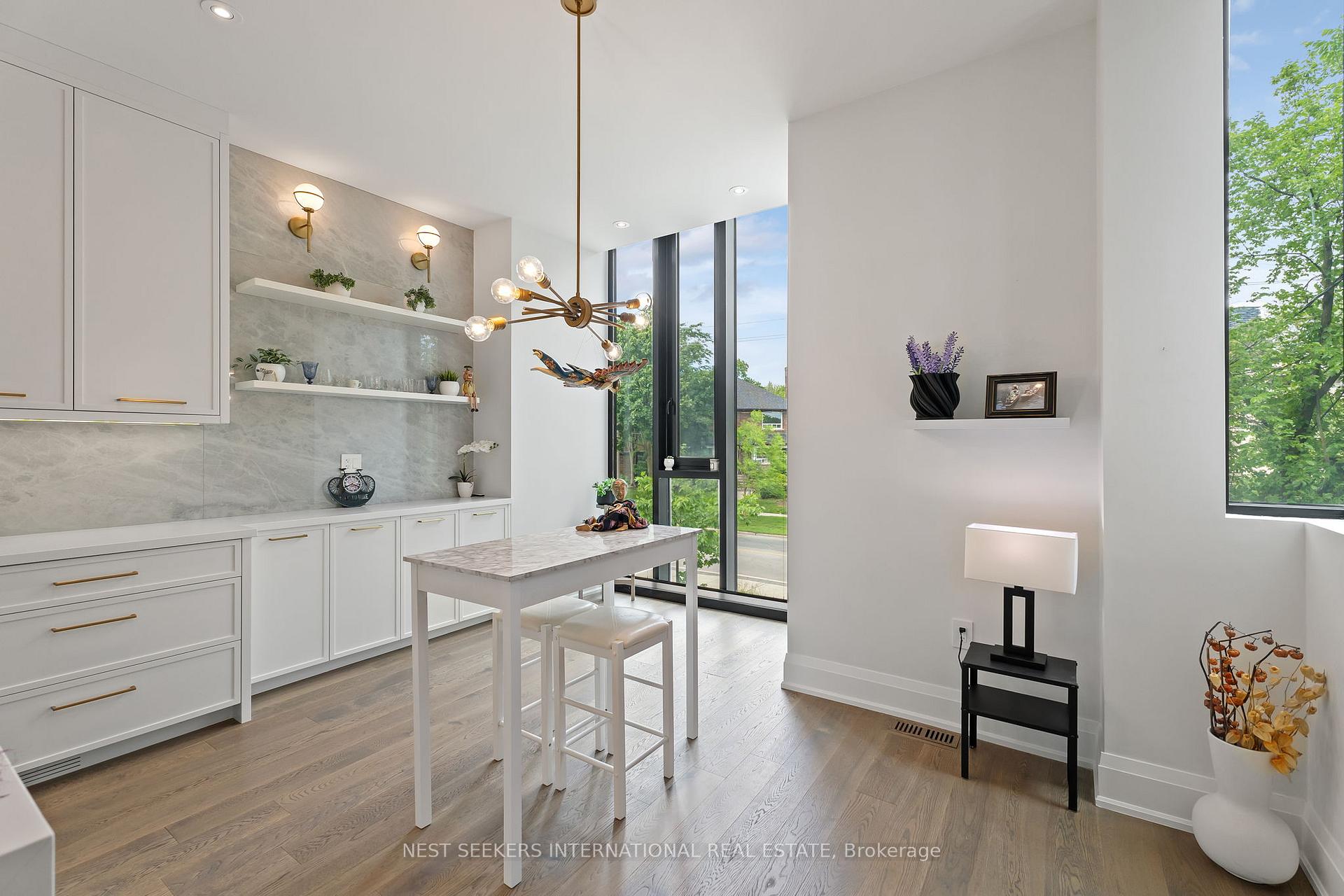Photo 13 of 141 Chaplin Crescent, Toronto, Forest Hill South — HOMEH
