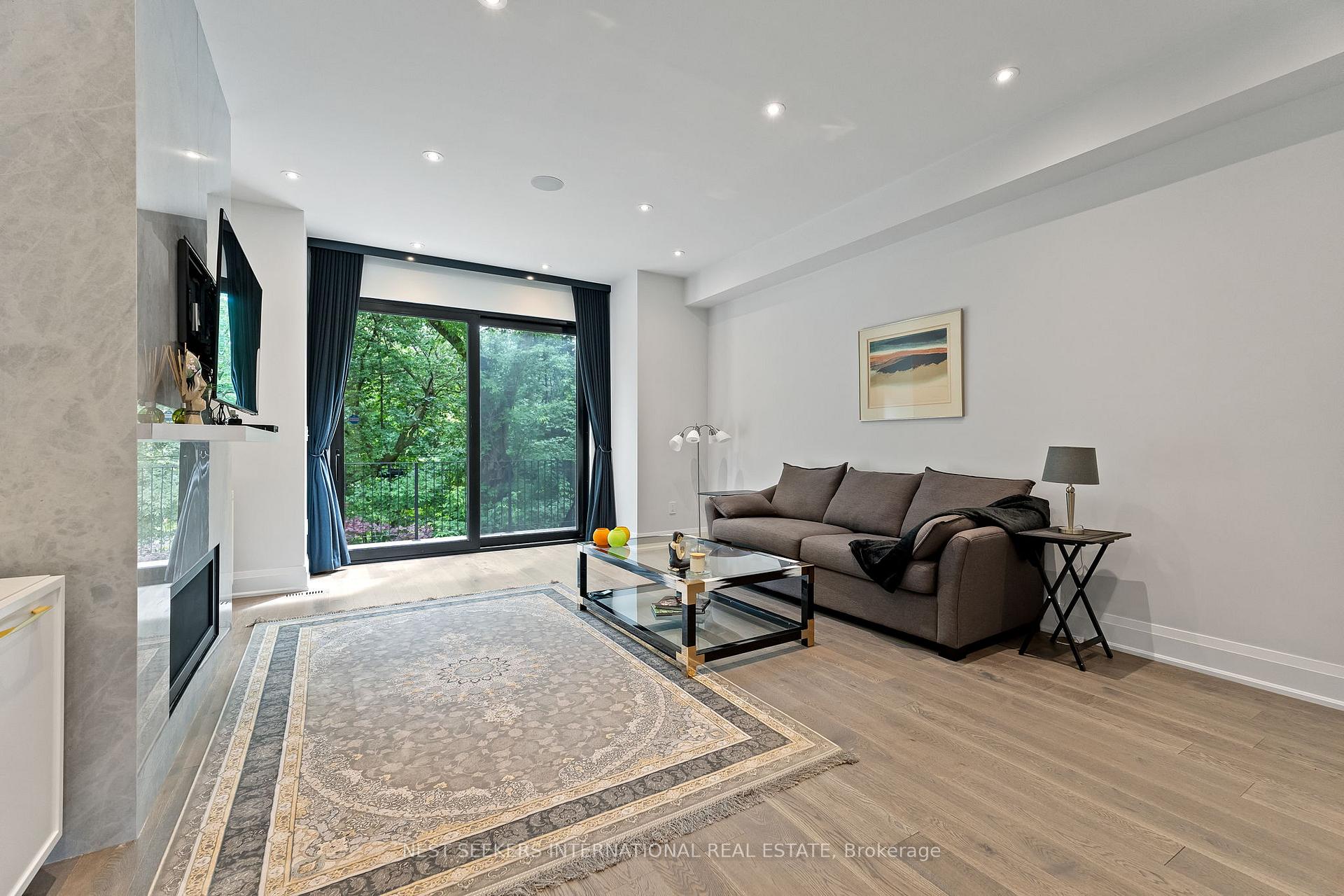 Photo 16 of 141 Chaplin Crescent, Toronto, Forest Hill South — HOMEH