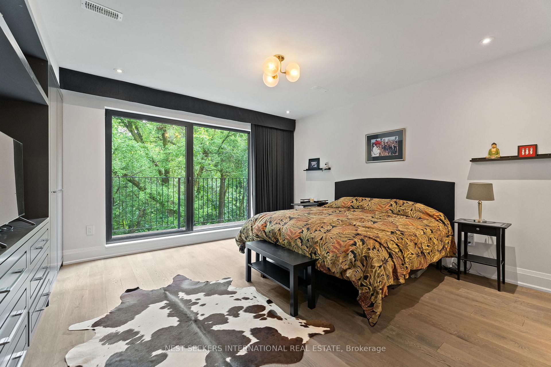 Photo 21 of 141 Chaplin Crescent, Toronto, Forest Hill South — HOMEH