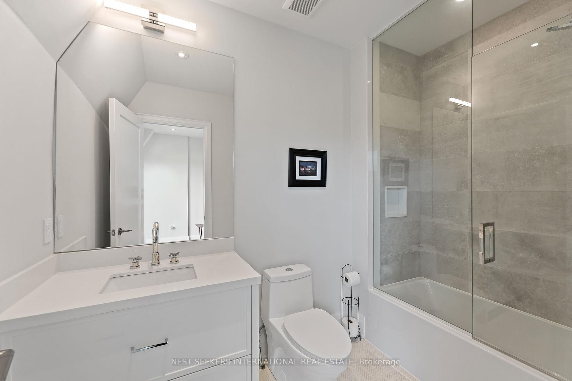 Photo 32 of 141 Chaplin Crescent, Toronto, Forest Hill South — HOMEH