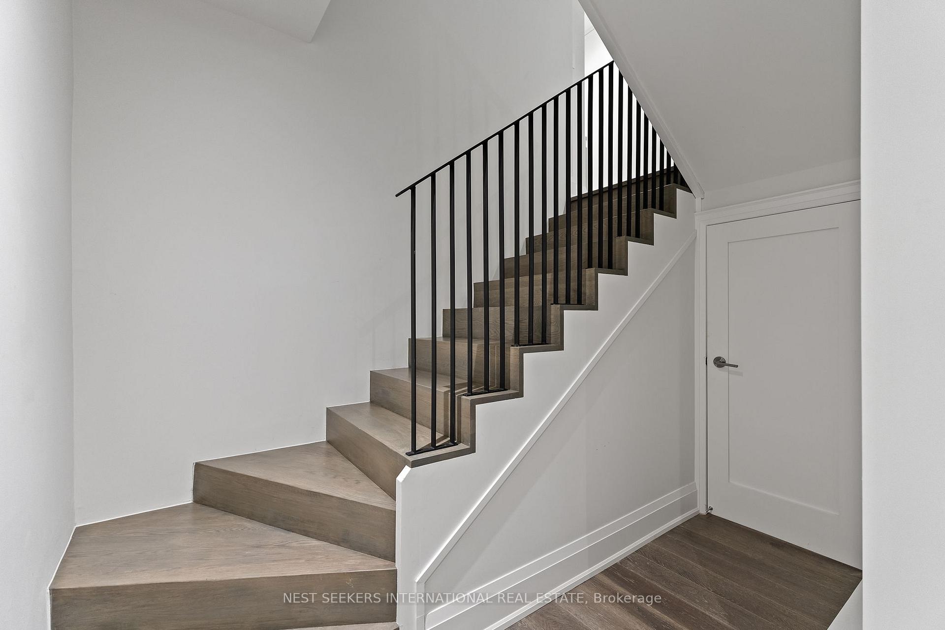 Photo 39 of 141 Chaplin Crescent, Toronto, Forest Hill South — HOMEH