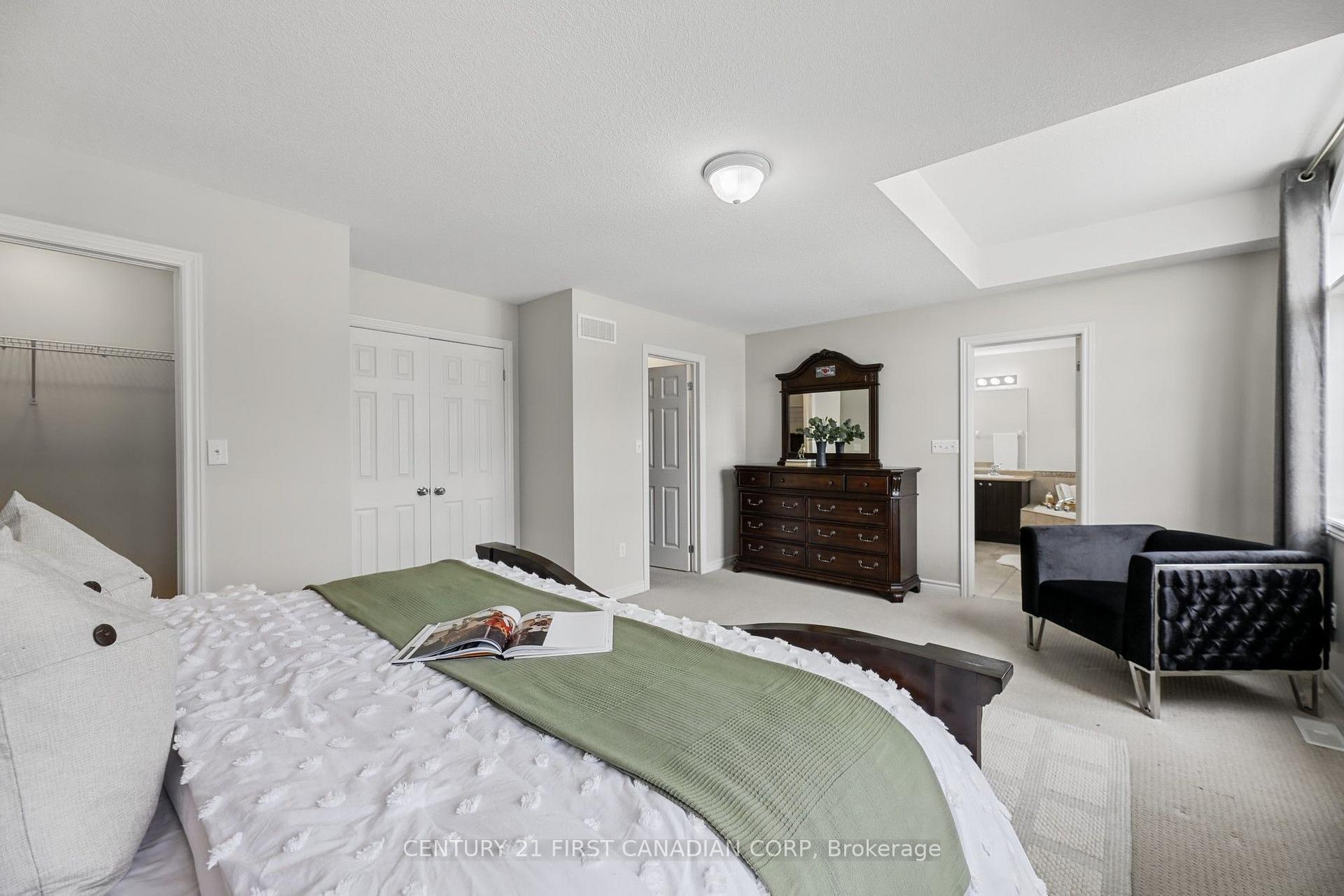 Photo 25 of 911 Foxcreek Road, London, North S — HOMEH
