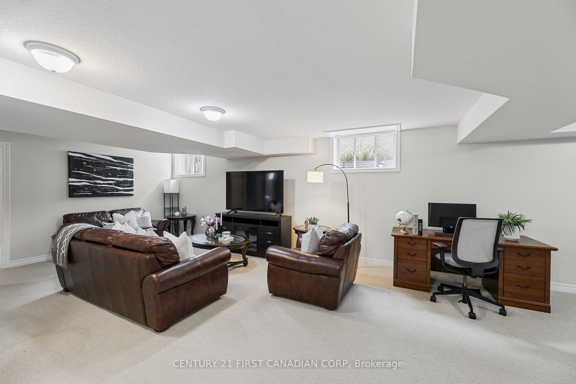 Photo 30 of 911 Foxcreek Road, London, North S — HOMEH