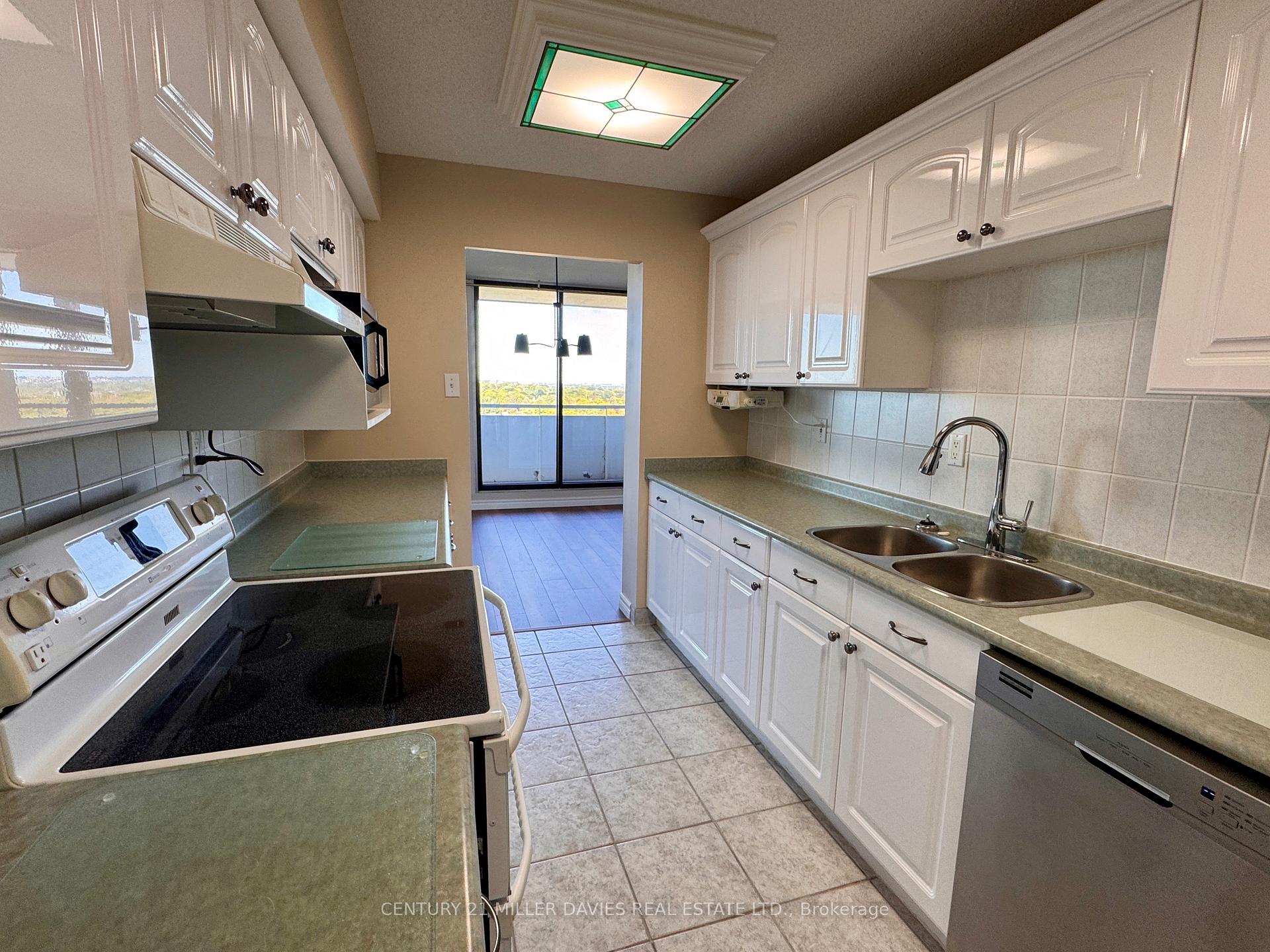 Photo 4 of Unit 1203, 2055 Upper Middle Road, Burlington, Brant Hills — HOMEH
