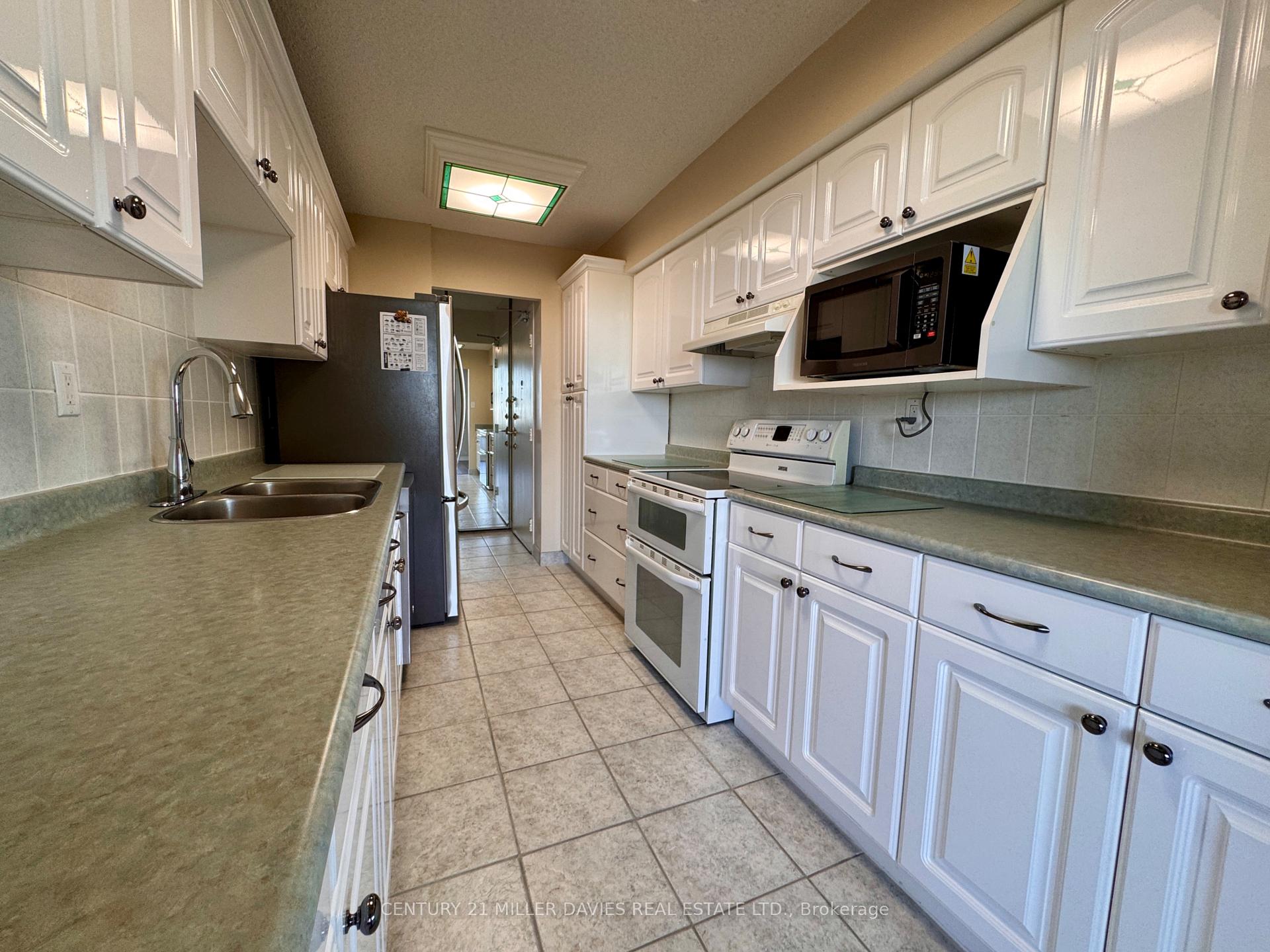Photo 5 of Unit 1203, 2055 Upper Middle Road, Burlington, Brant Hills — HOMEH