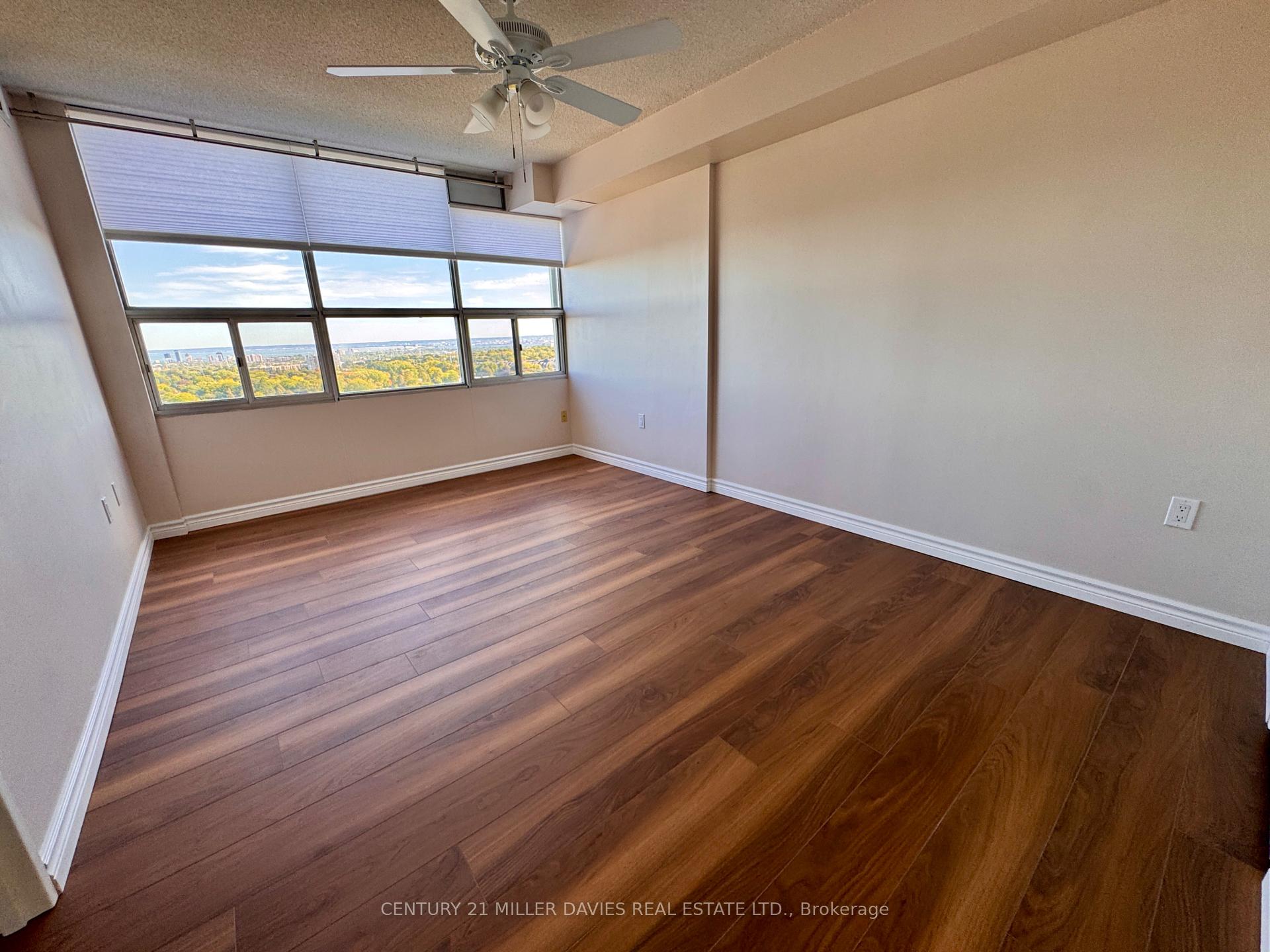Photo 12 of Unit 1203, 2055 Upper Middle Road, Burlington, Brant Hills — HOMEH