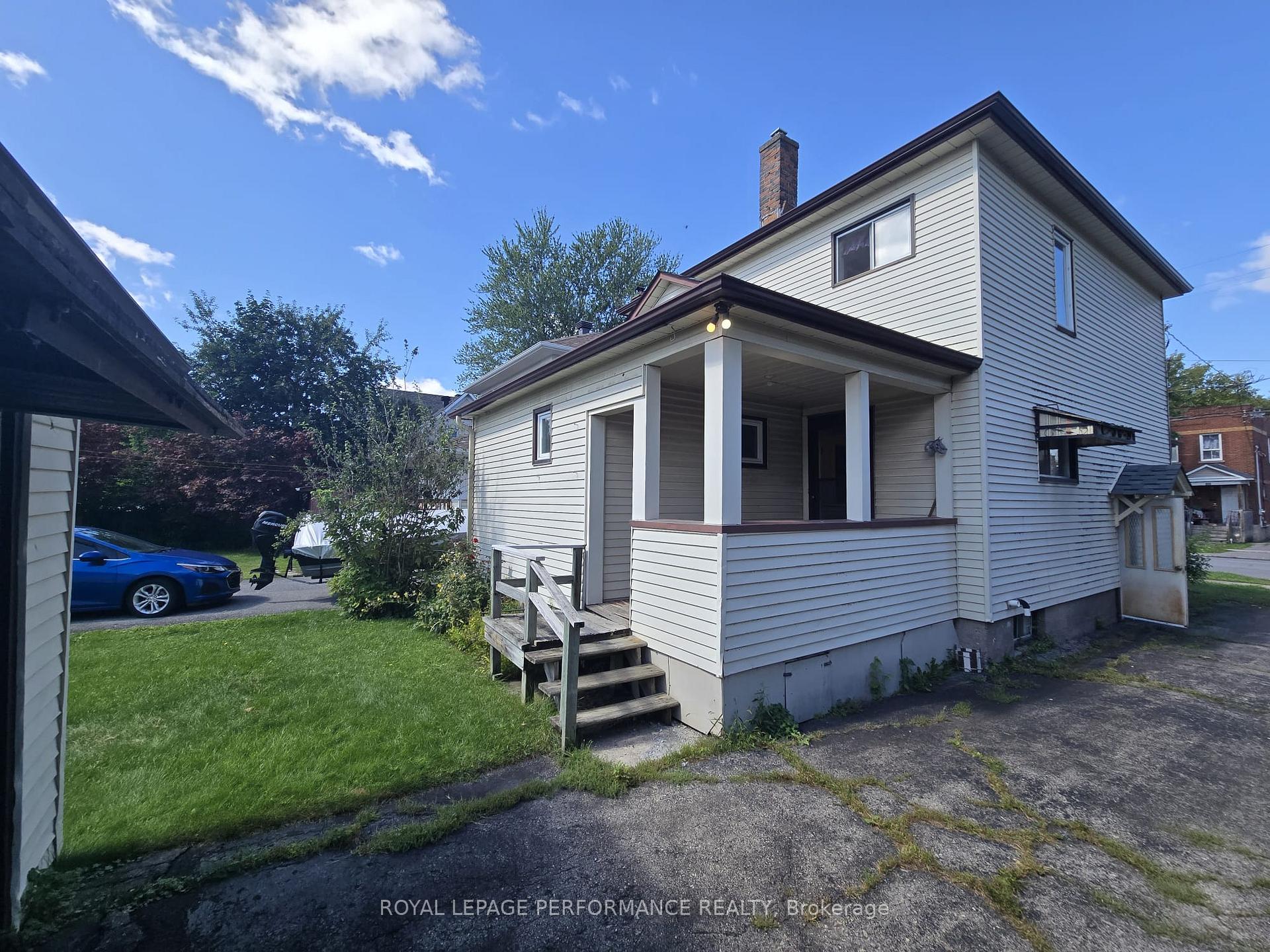 Photo 11 of 436 4th Street E, Cornwall, Cornwall — HOMEH