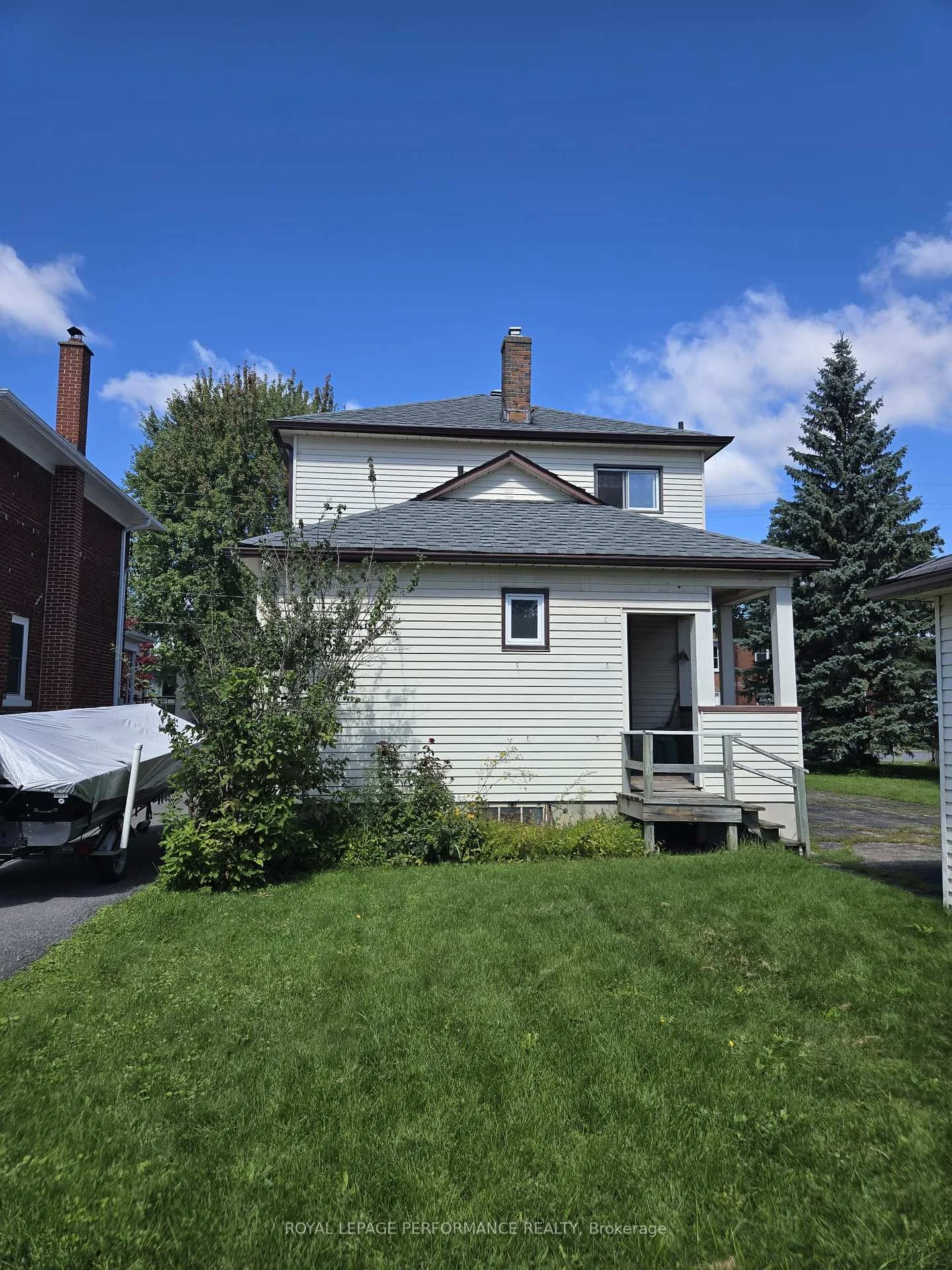 Photo 3 of 436 4th Street E, Cornwall, Cornwall — HOMEH
