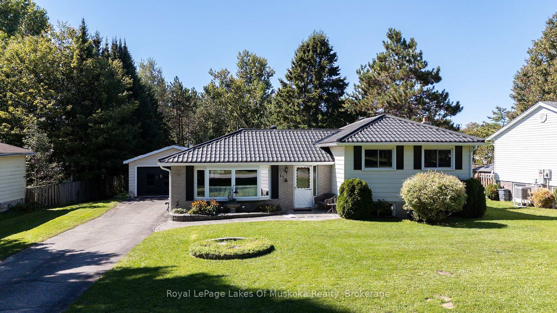 Photo 1 of 11 Pine Street, Bracebridge, Macaulay — HOMEH