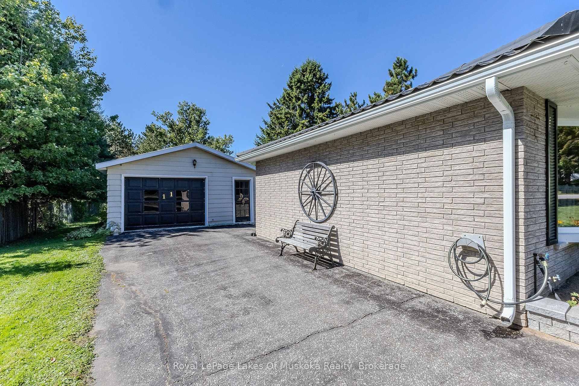 Photo 6 of 11 Pine Street, Bracebridge, Macaulay — HOMEH
