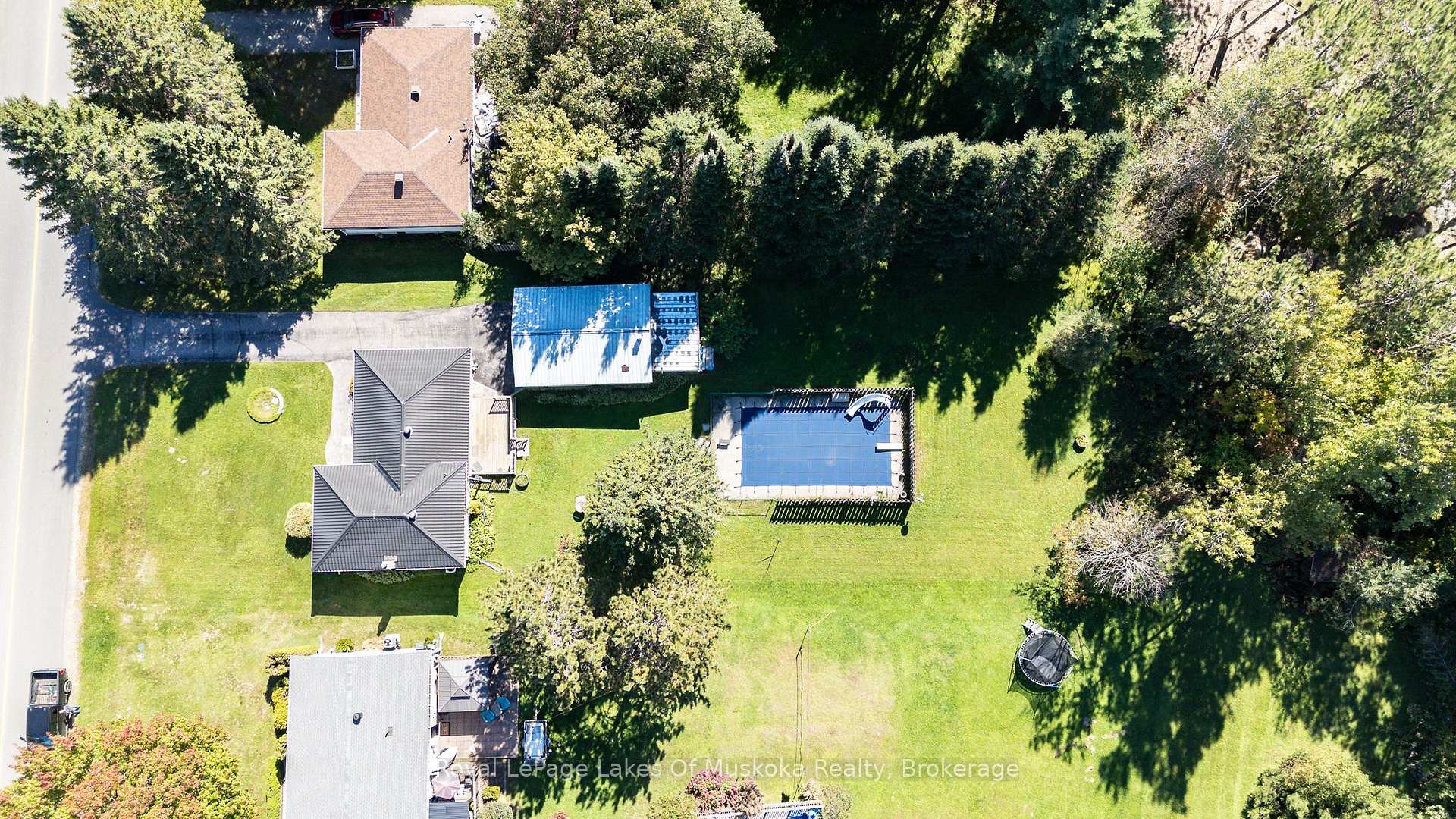 Photo 15 of 11 Pine Street, Bracebridge, Macaulay — HOMEH