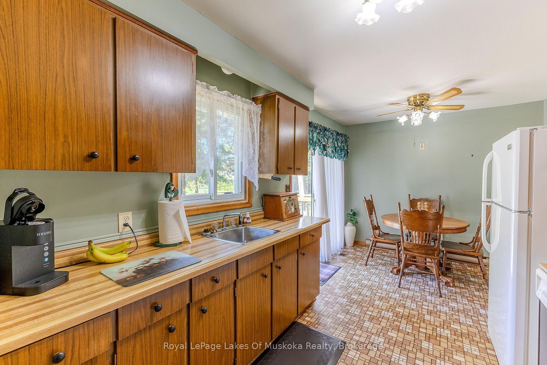 Photo 18 of 11 Pine Street, Bracebridge, Macaulay — HOMEH