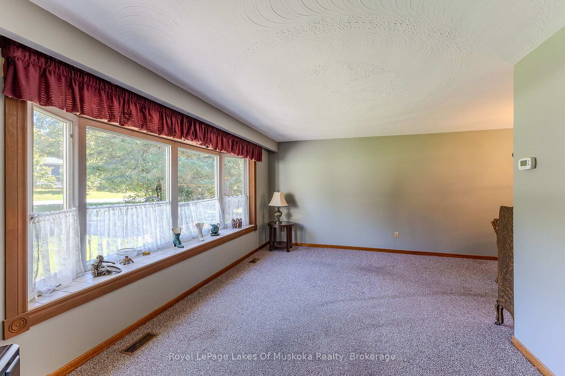 Photo 27 of 11 Pine Street, Bracebridge, Macaulay — HOMEH