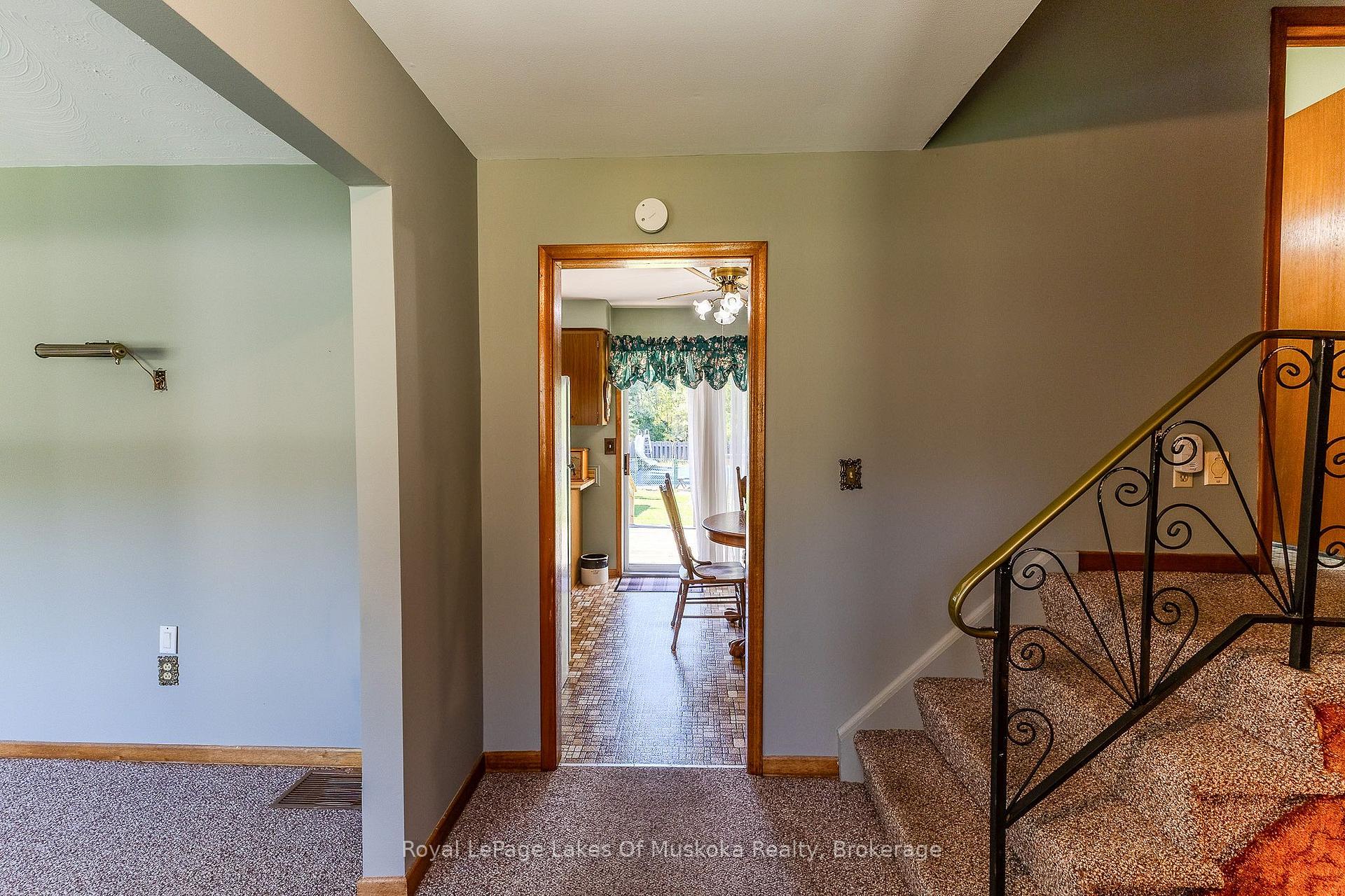 Photo 28 of 11 Pine Street, Bracebridge, Macaulay — HOMEH