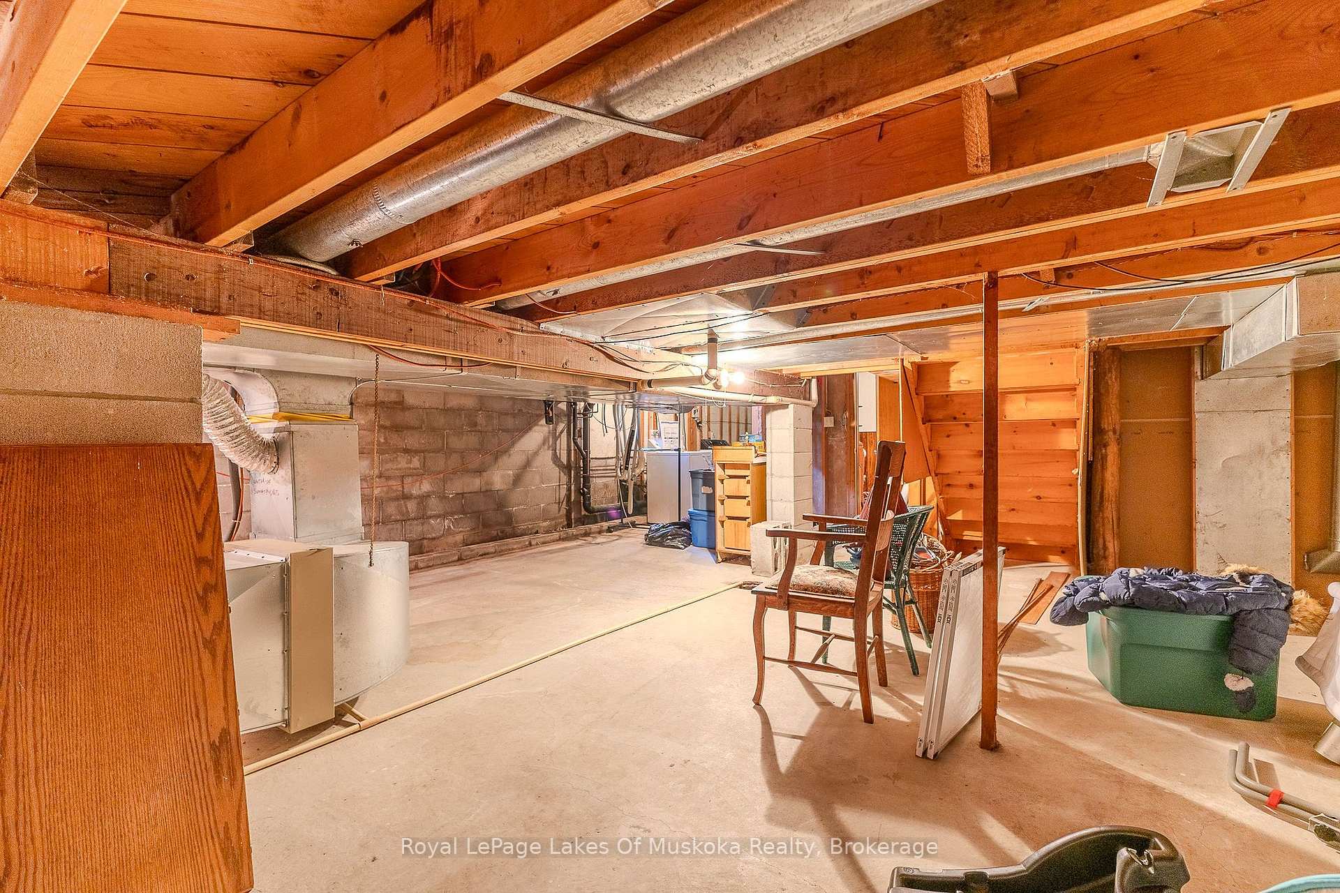 Photo 47 of 11 Pine Street, Bracebridge, Macaulay — HOMEH