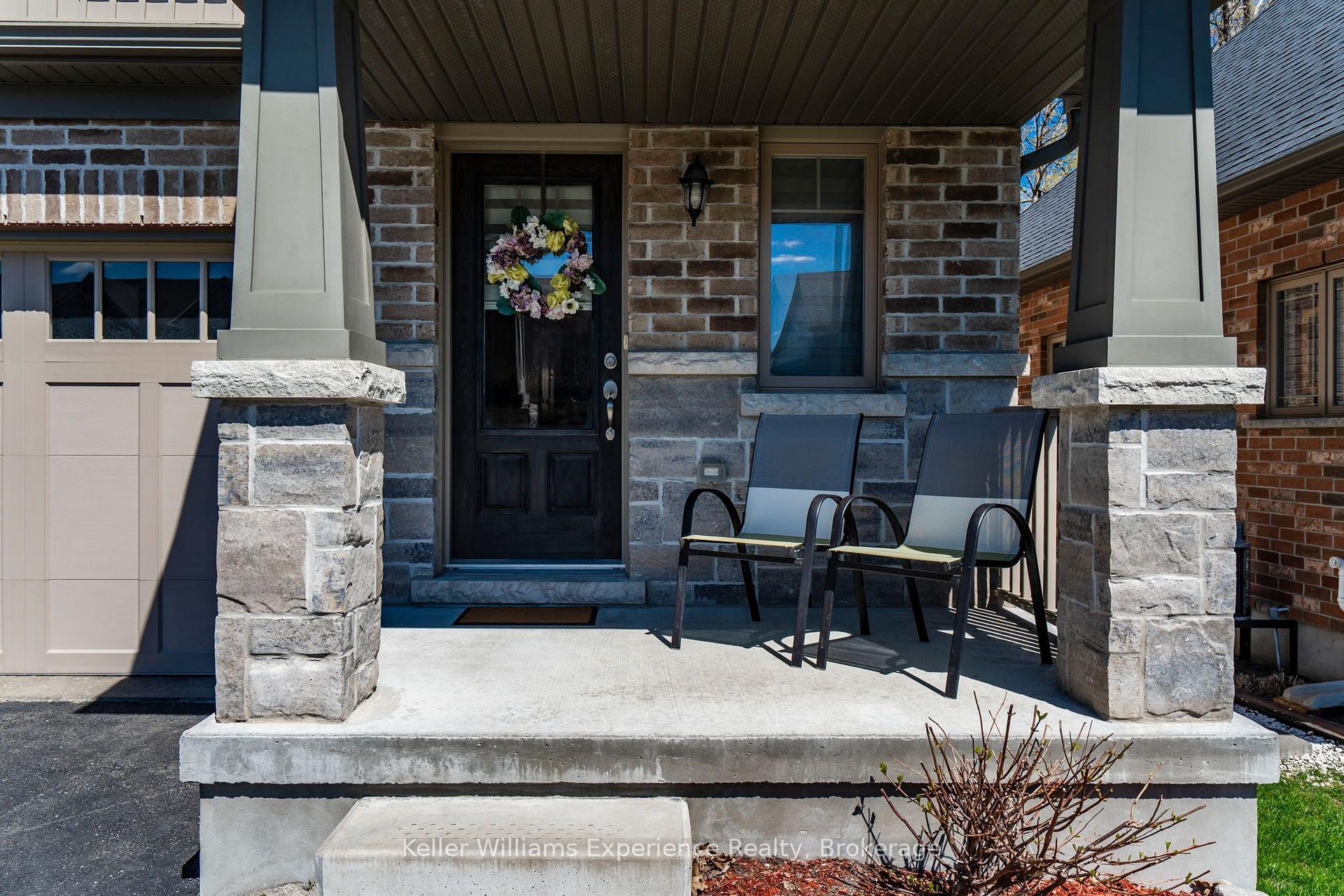 Photo 5 of 992 Cook Drive, Midland — HOMEH