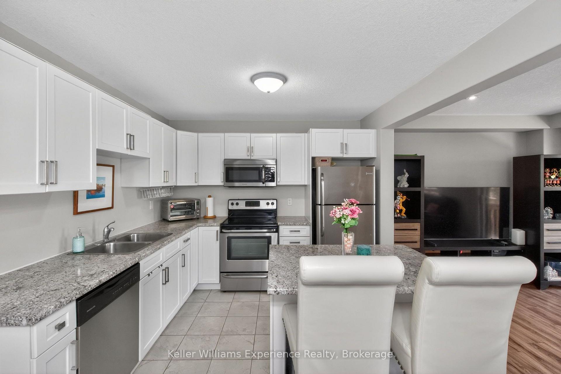 Photo 10 of 992 Cook Drive, Midland — HOMEH