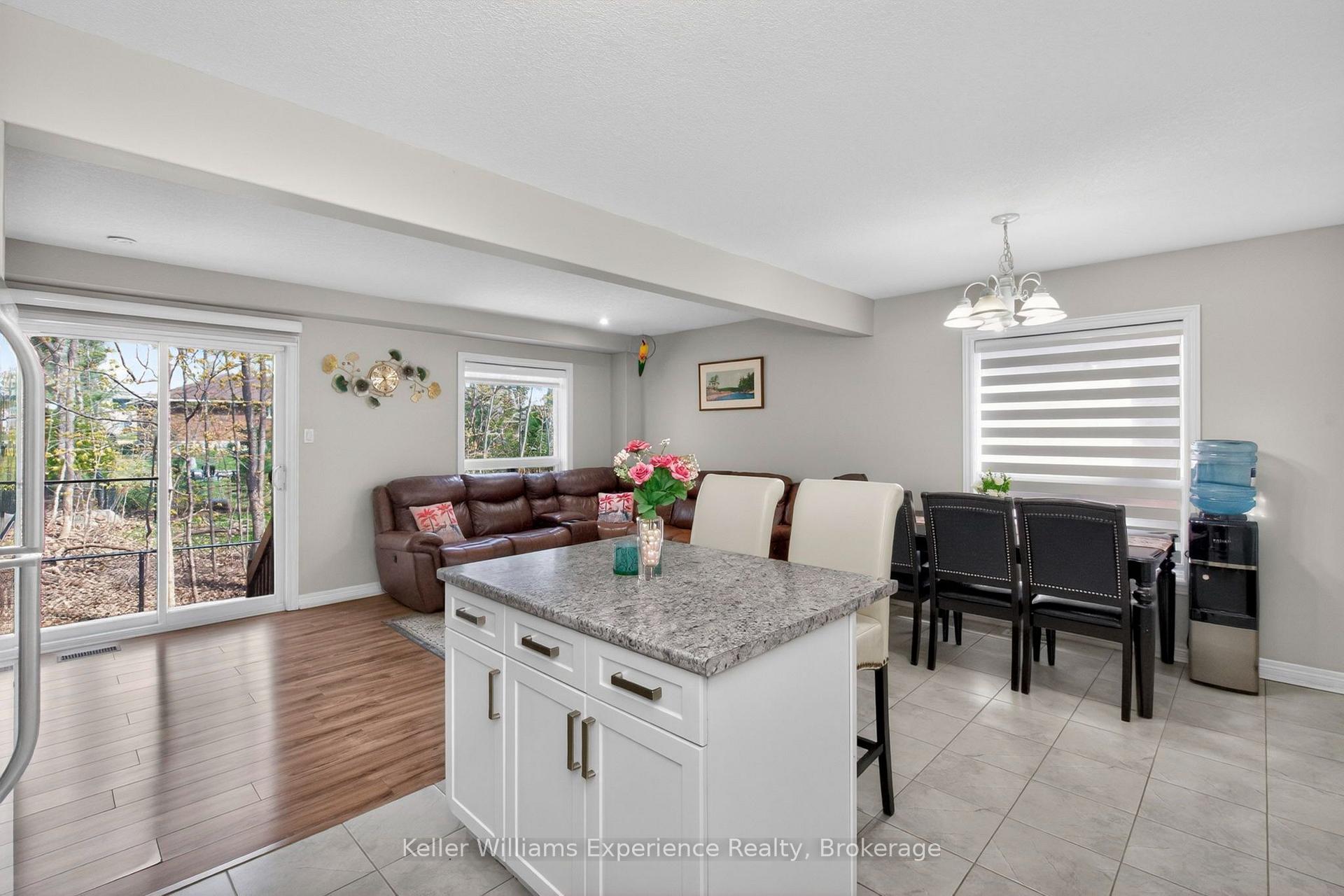 Photo 11 of 992 Cook Drive, Midland — HOMEH